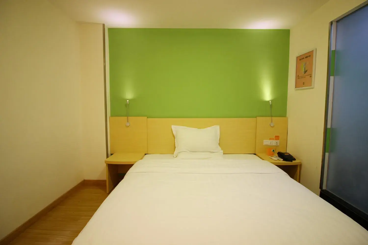 Bed in 7Days Inn Zhuhai Doumen district government pedestrian street Bed in 7Days Inn Zhuhai Doumen district government pedestrian street