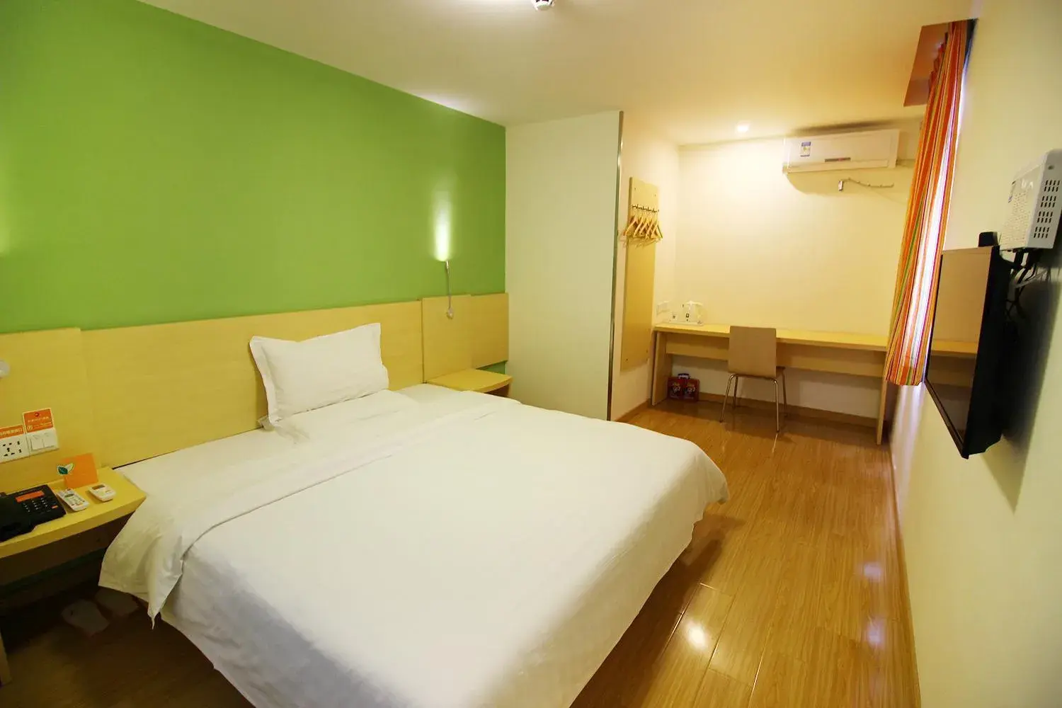 Bed in 7Days Inn Zhuhai Doumen district government pedestrian street Bed in 7Days Inn Zhuhai Doumen district government pedestrian street