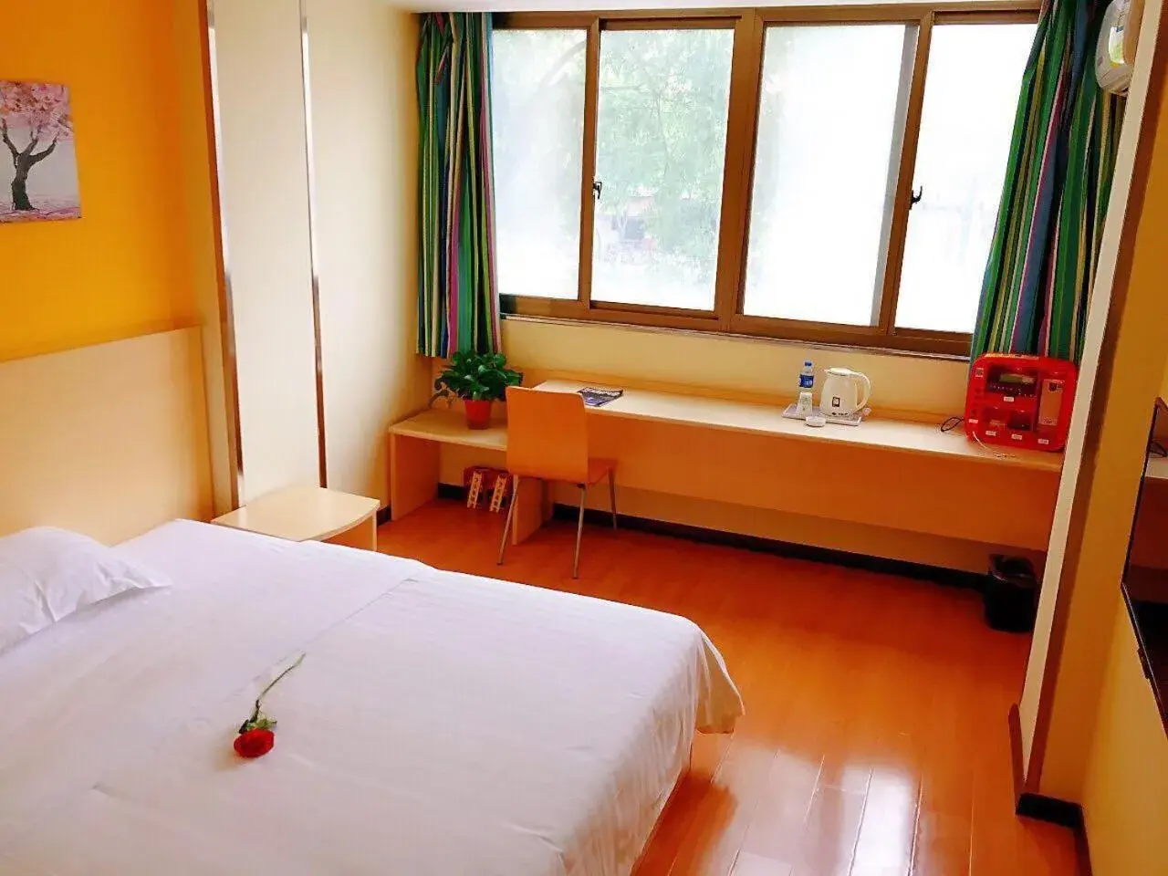 Bed in 7Days Inn Hanzhong Tianhan Avenue South Station Bed in 7Days Inn Hanzhong Tianhan Avenue South Station