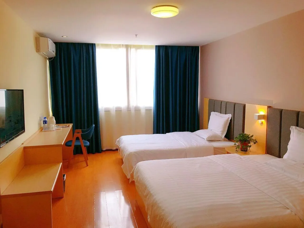 7Days Inn Hanzhong Tianhan Avenue South Station