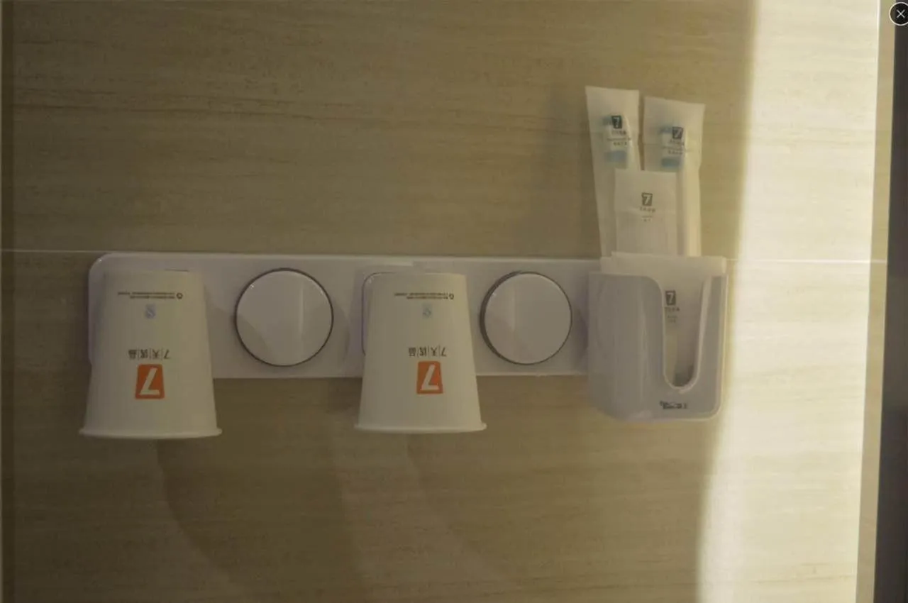 7Days Premium Shenzhen Longgang Dayun Metro Station