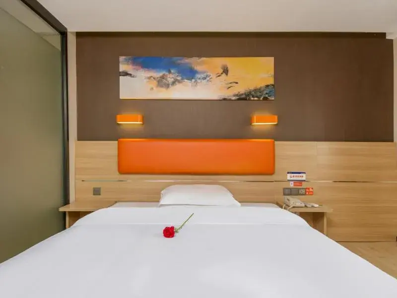Bed in 7Days Premium Shenzhen Longgang Dayun Metro Station Bed in 7Days Premium Shenzhen Longgang Dayun Metro Station