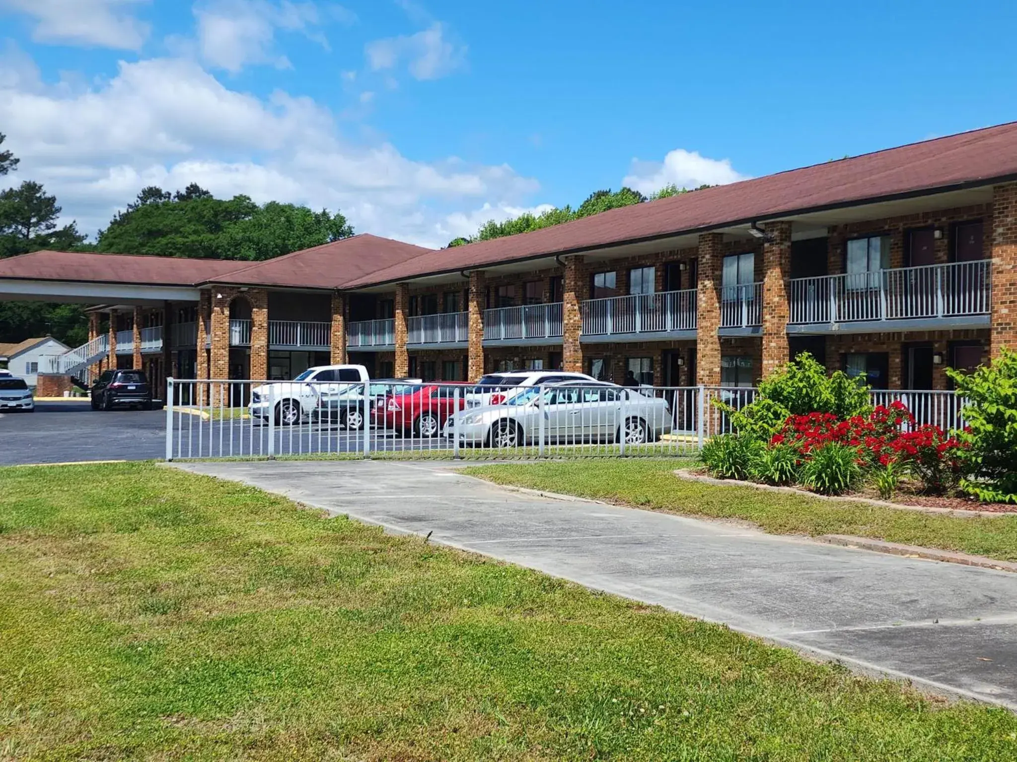 Property building in American Inn Chesapeake - Portsmouth Property building in American Inn Chesapeake - Portsmouth