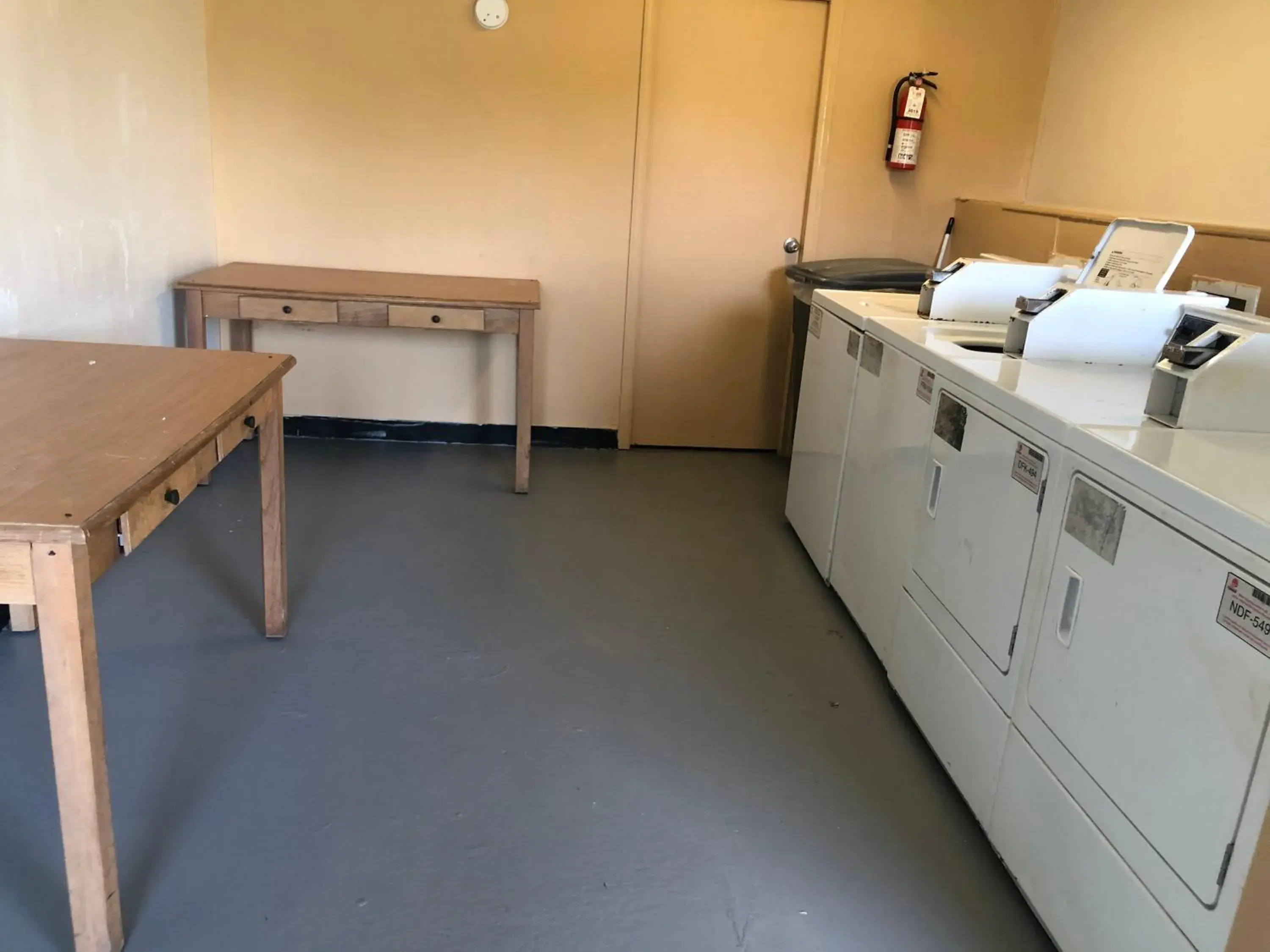 laundry, Bed in American Inn Chesapeake - Portsmouth laundry, Bed in American Inn Chesapeake - Portsmouth