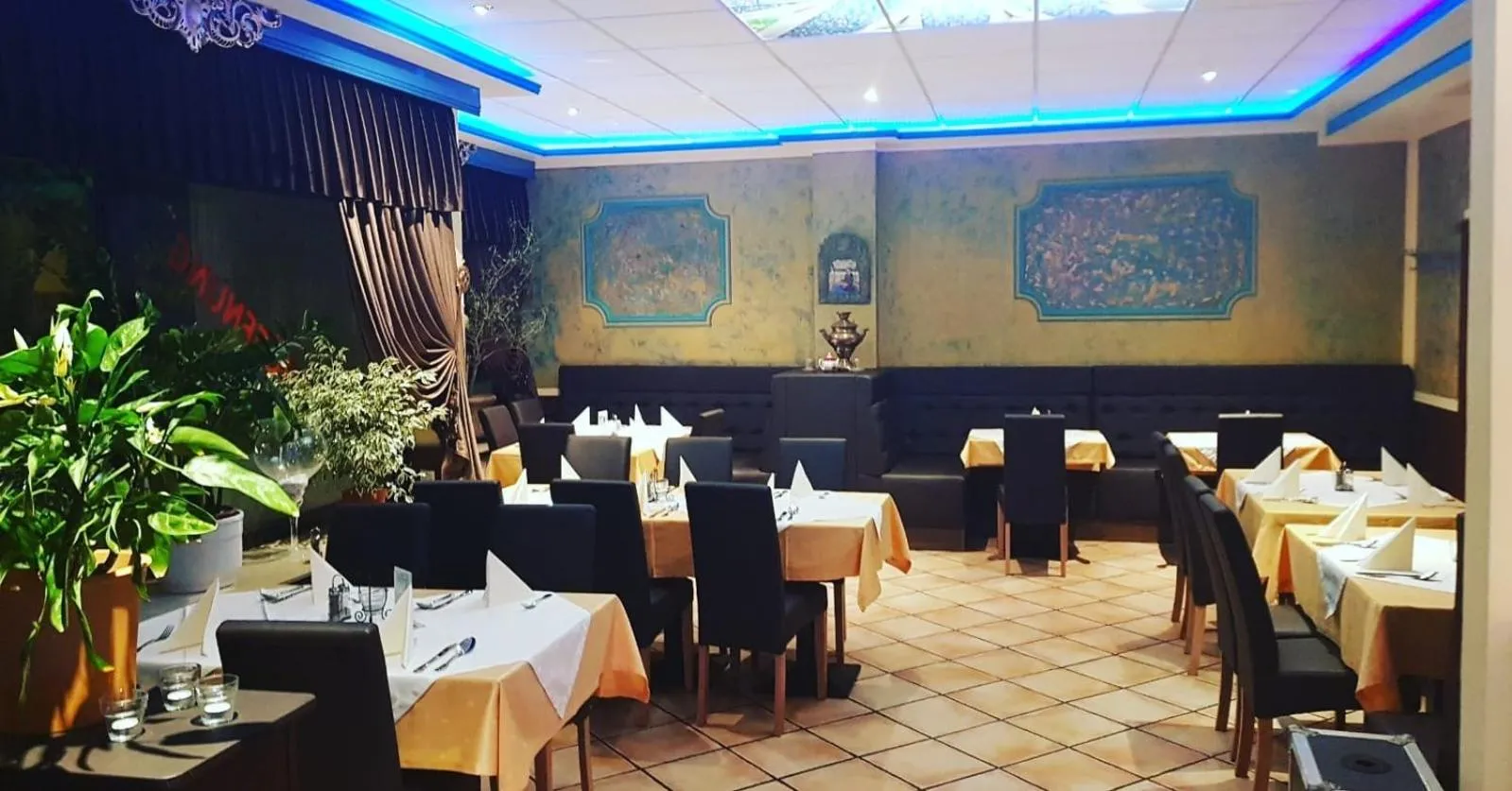 Restaurant/places to eat in Hotel Post