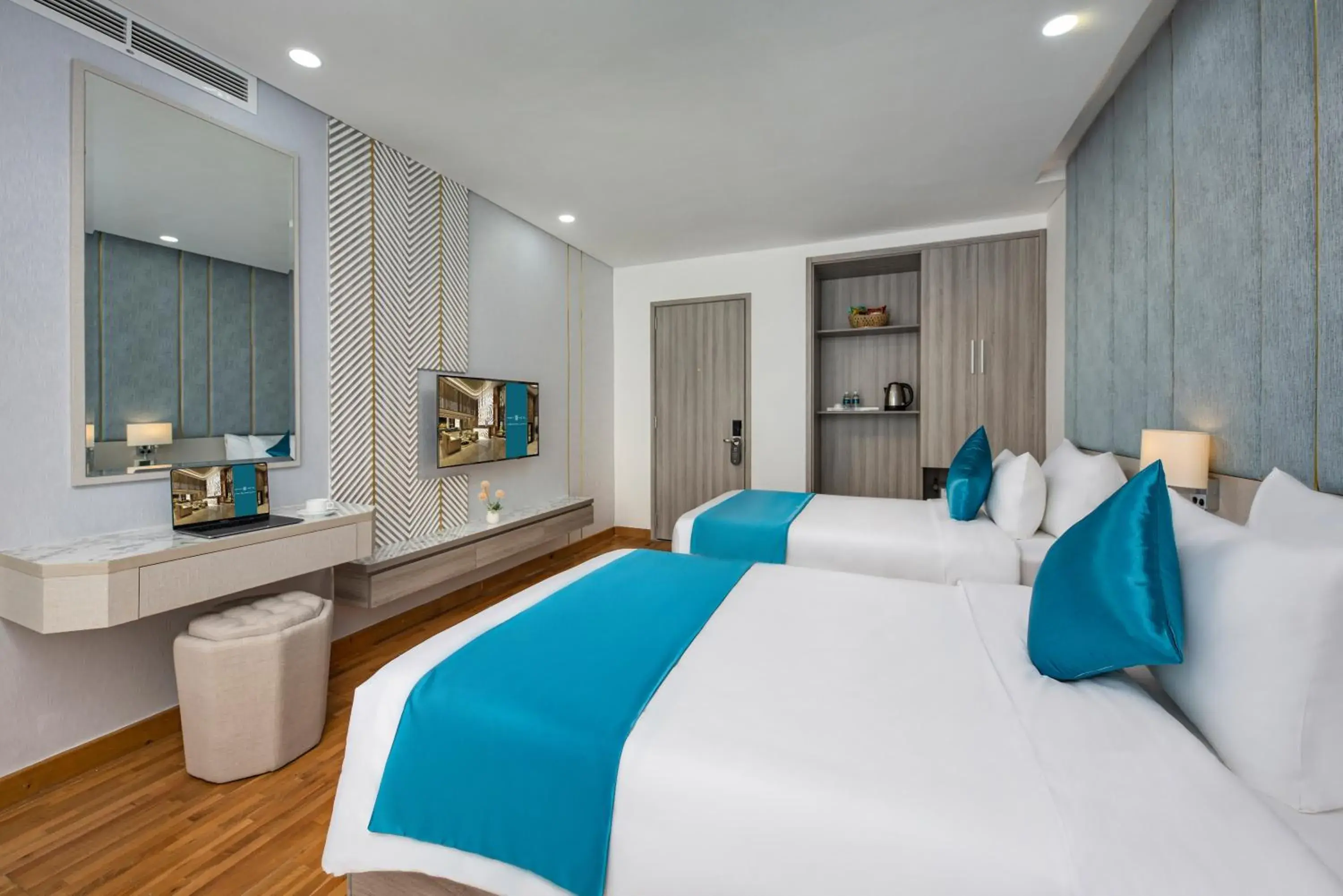 Photo of the whole room, Bed in Calix Hotel Da Nang Beach Photo of the whole room, Bed in Calix Hotel Da Nang Beach