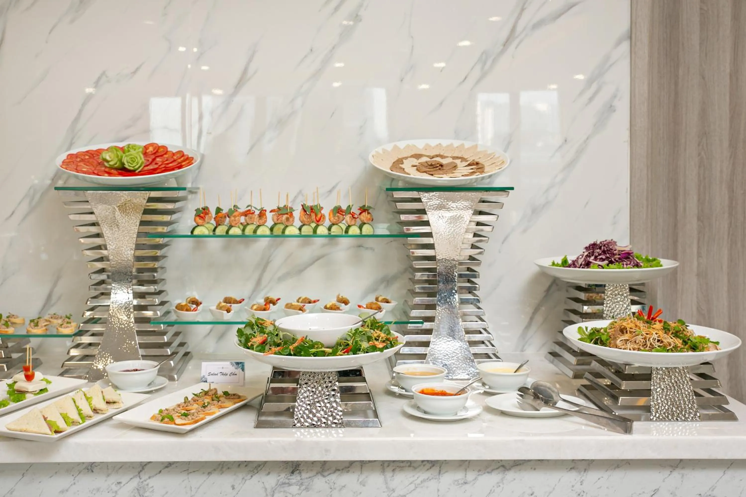 Food and drinks in Calix Hotel