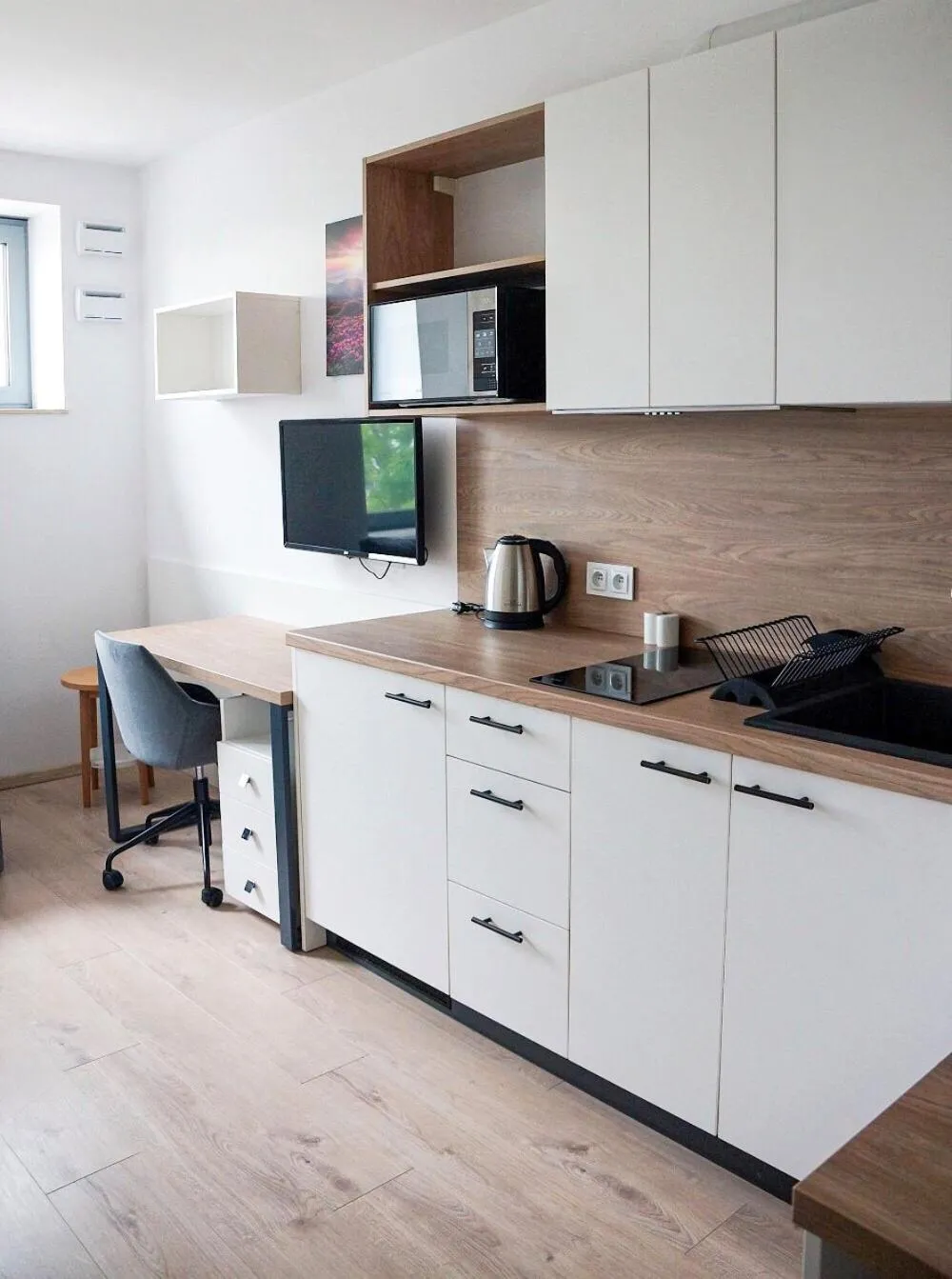 TV and multimedia in Starter III