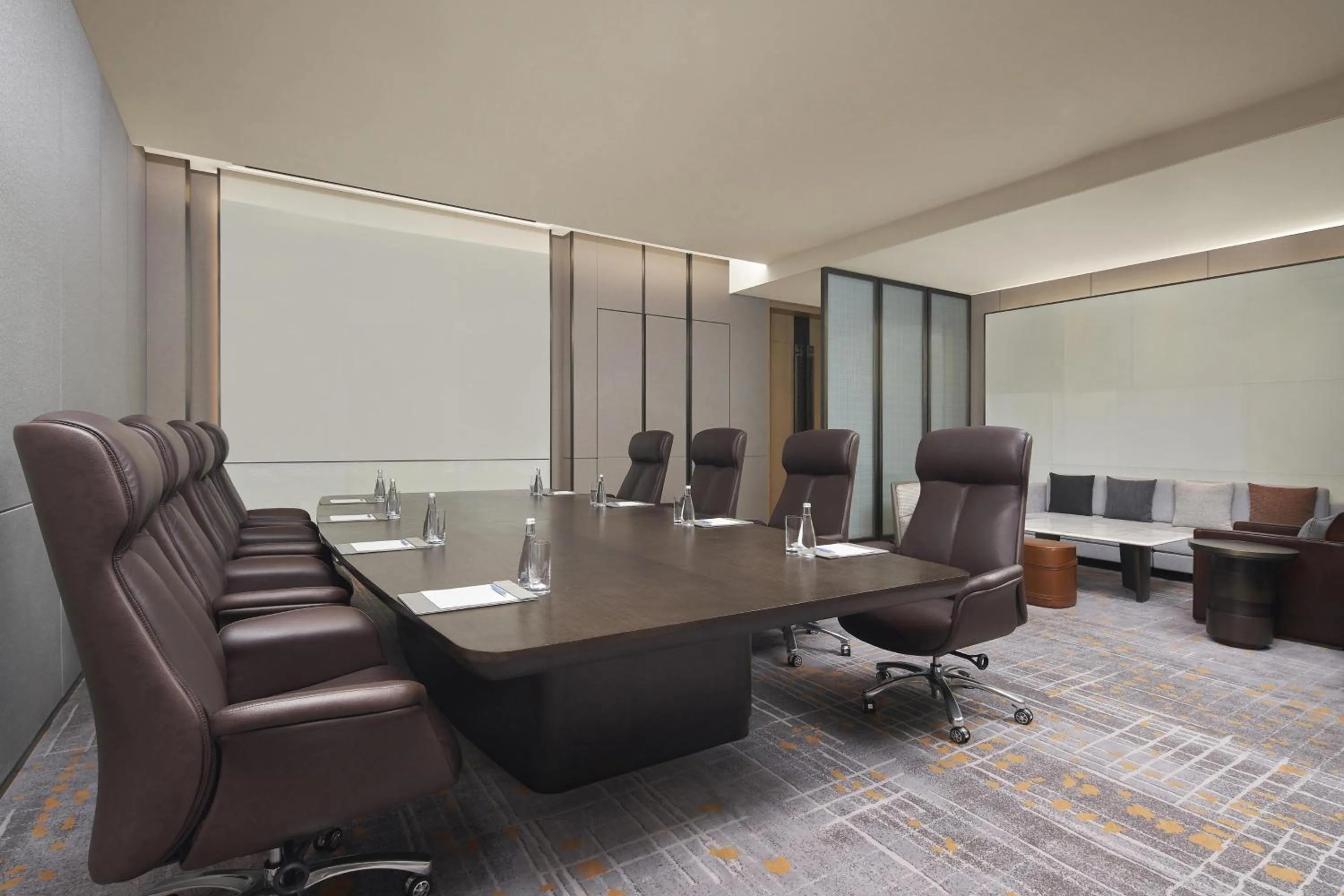 Meeting/conference room in Four Points by Sheraton Guiyang, Huaxi