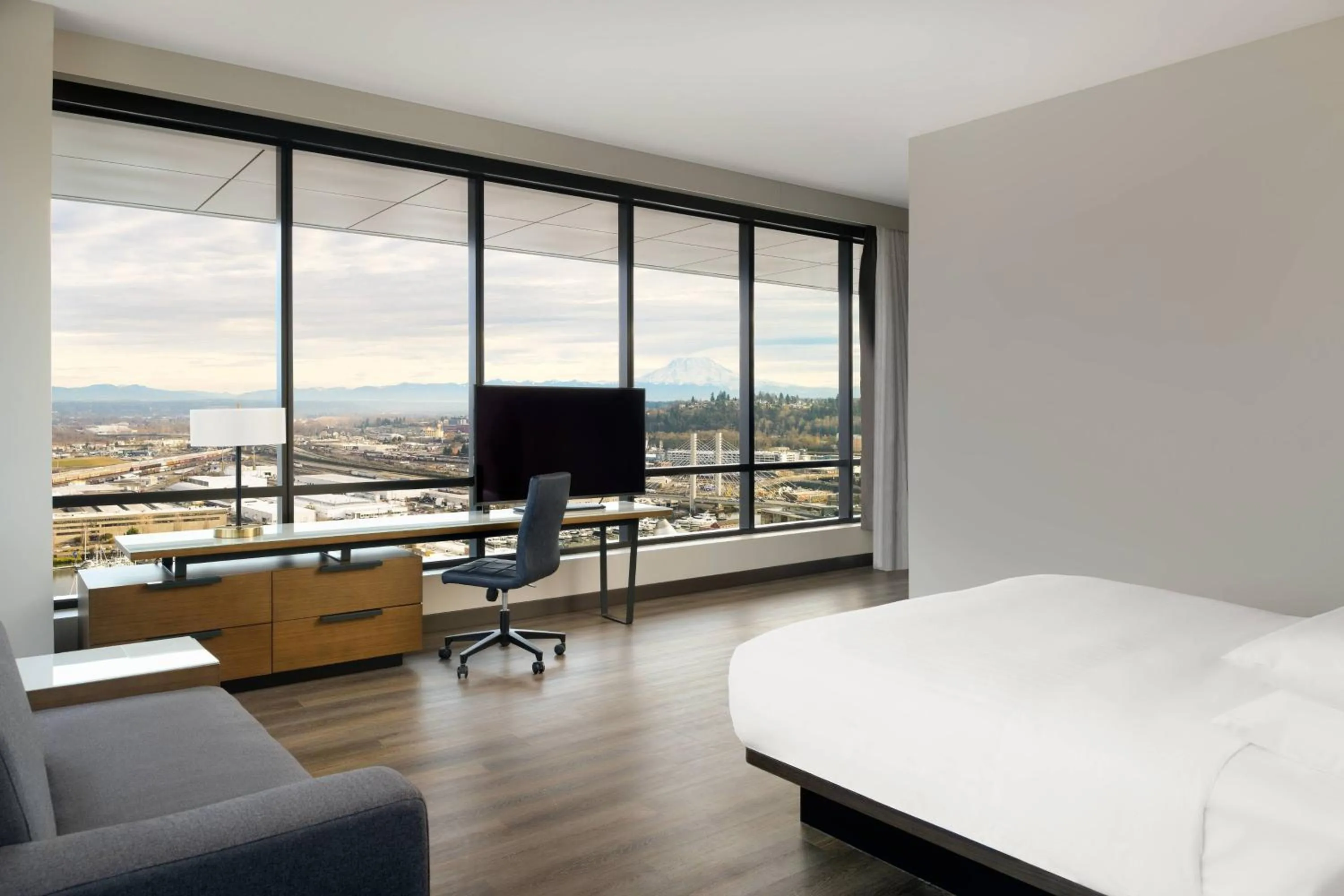 Bedroom, Bed in Marriott Tacoma Downtown