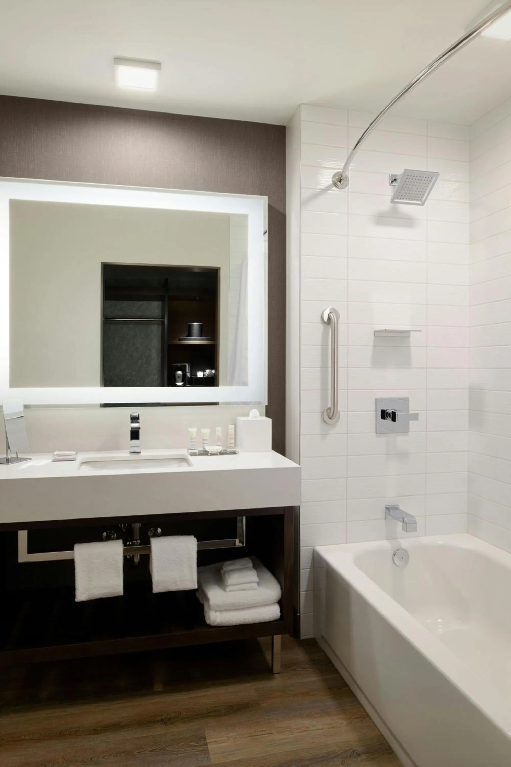 Bathroom in Marriott Tacoma Downtown