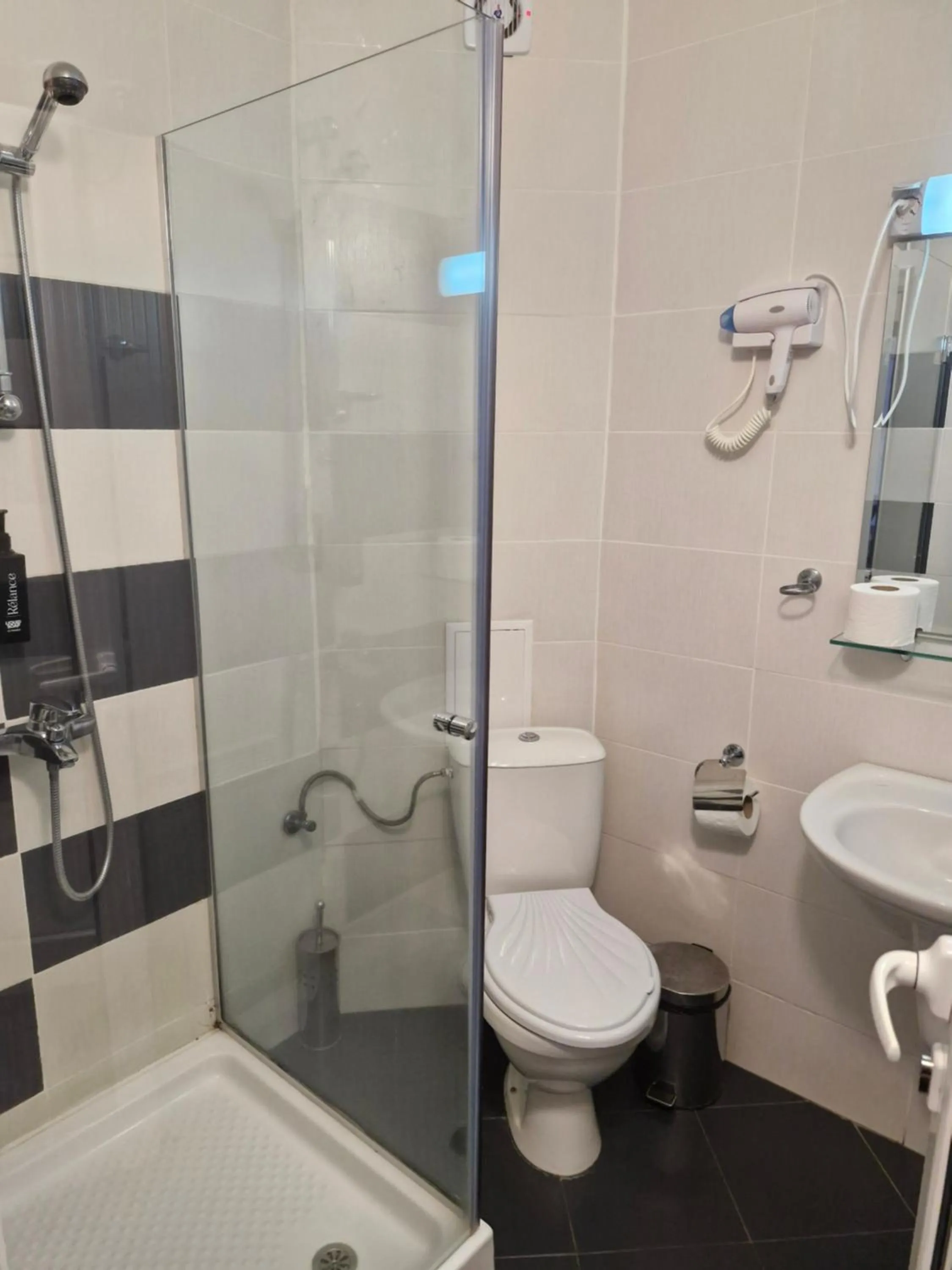 Shower in Aparthotel Forest Nook