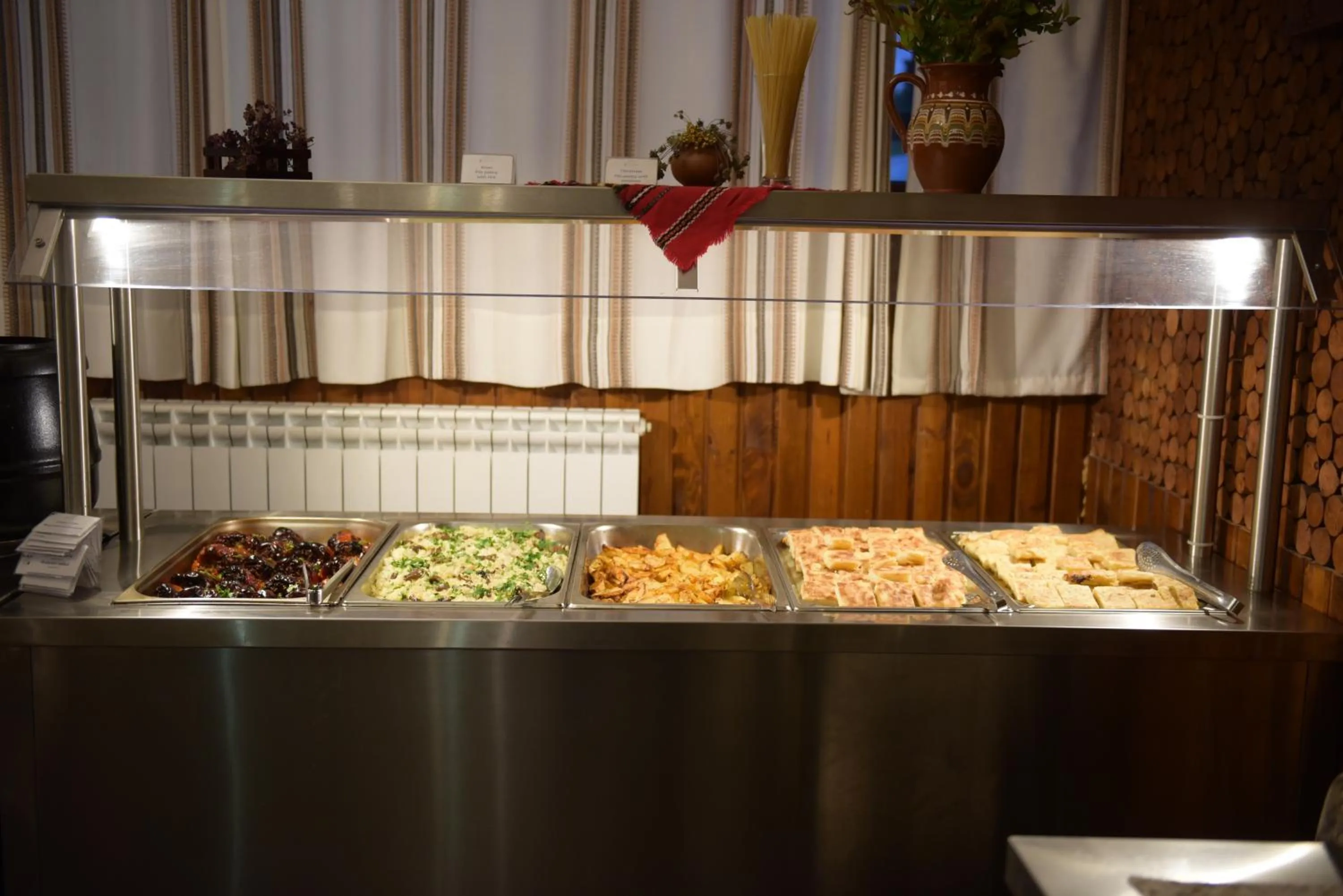 Restaurant/places to eat in Aparthotel Forest Nook