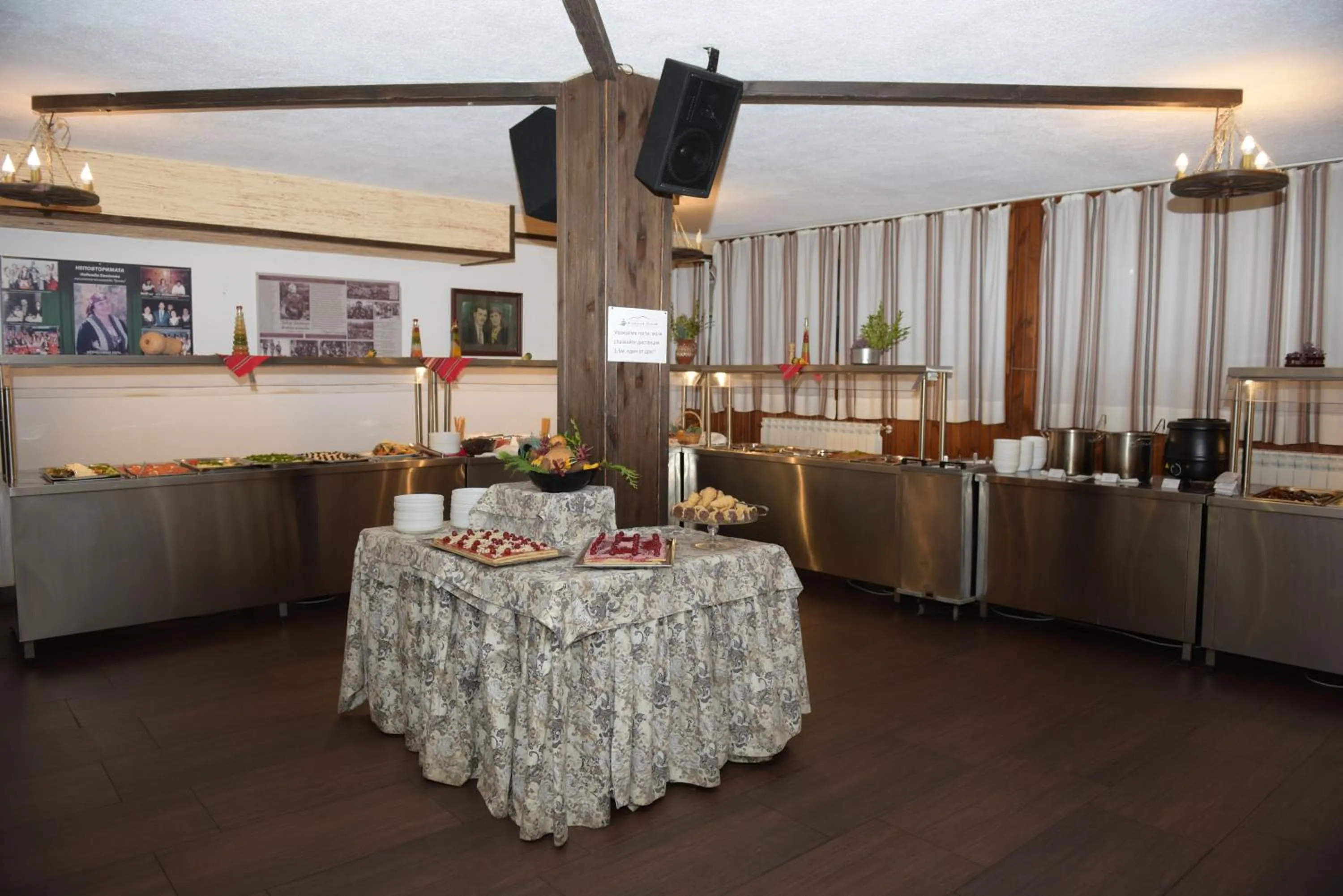 Restaurant/places to eat in Aparthotel Forest Nook