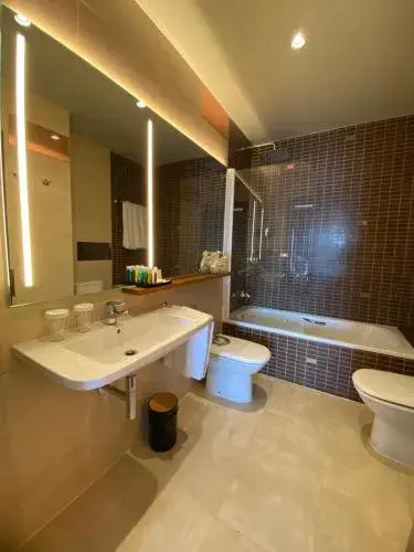 ON ALETA ROOM designed for adults ON ALETA ROOM designed for adults