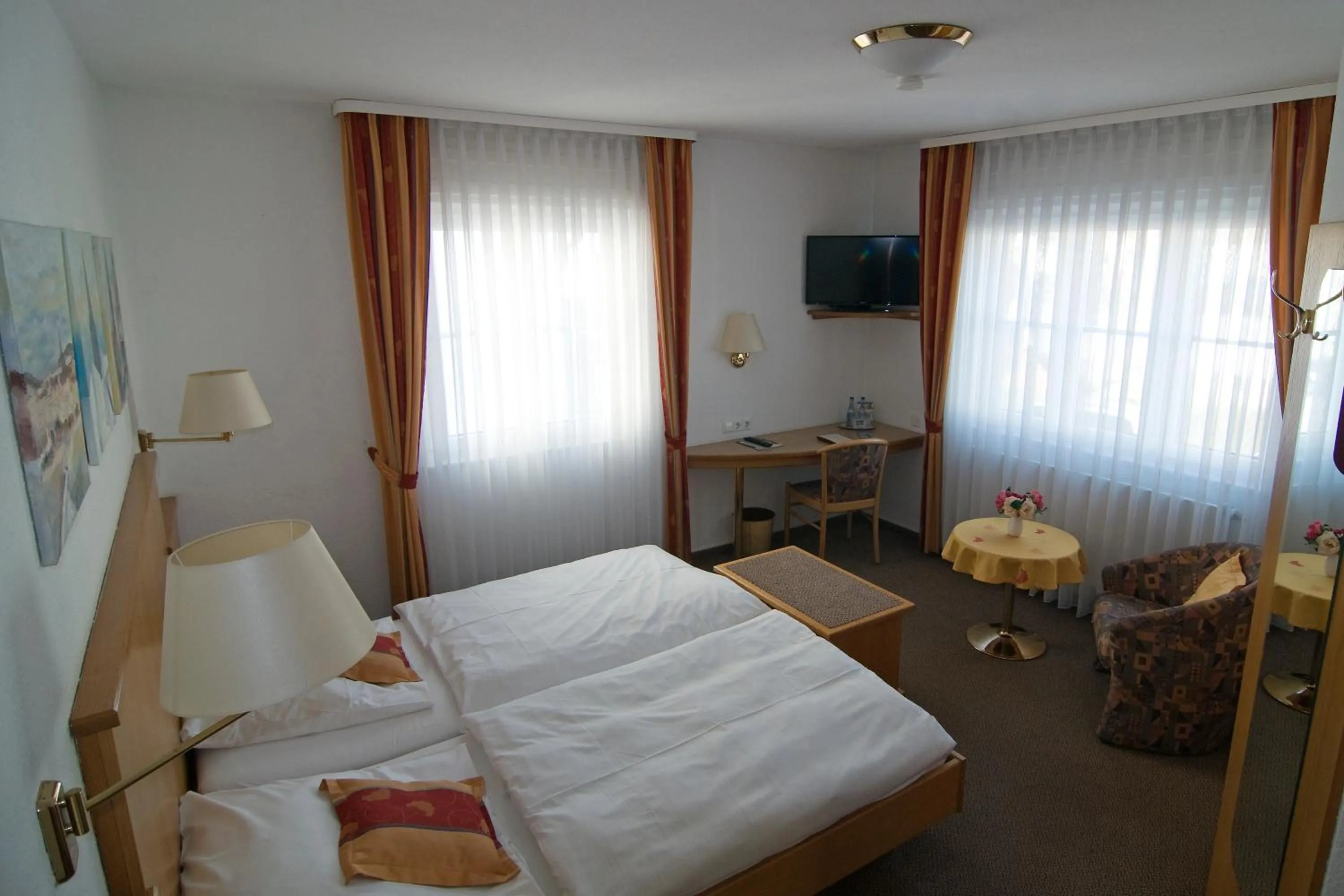 Bed in Hotel Garni Lehrertal