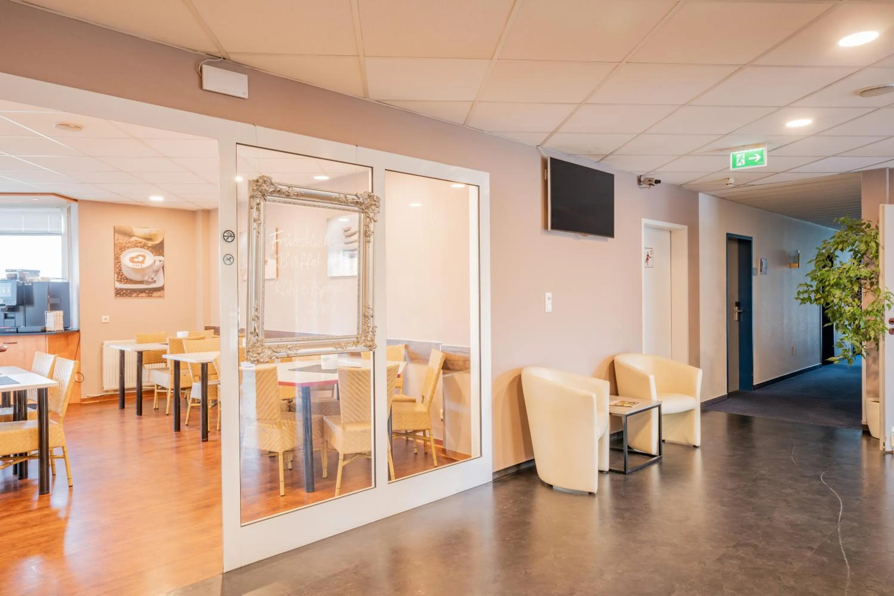 Lobby or reception in Euro-Hotel