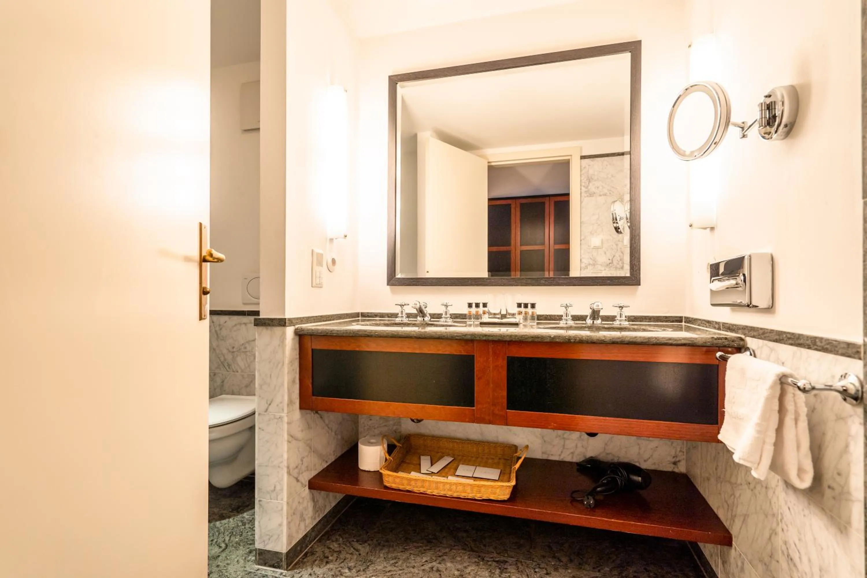 Bathroom in Hotel Erbprinz - Gourmet & Spa