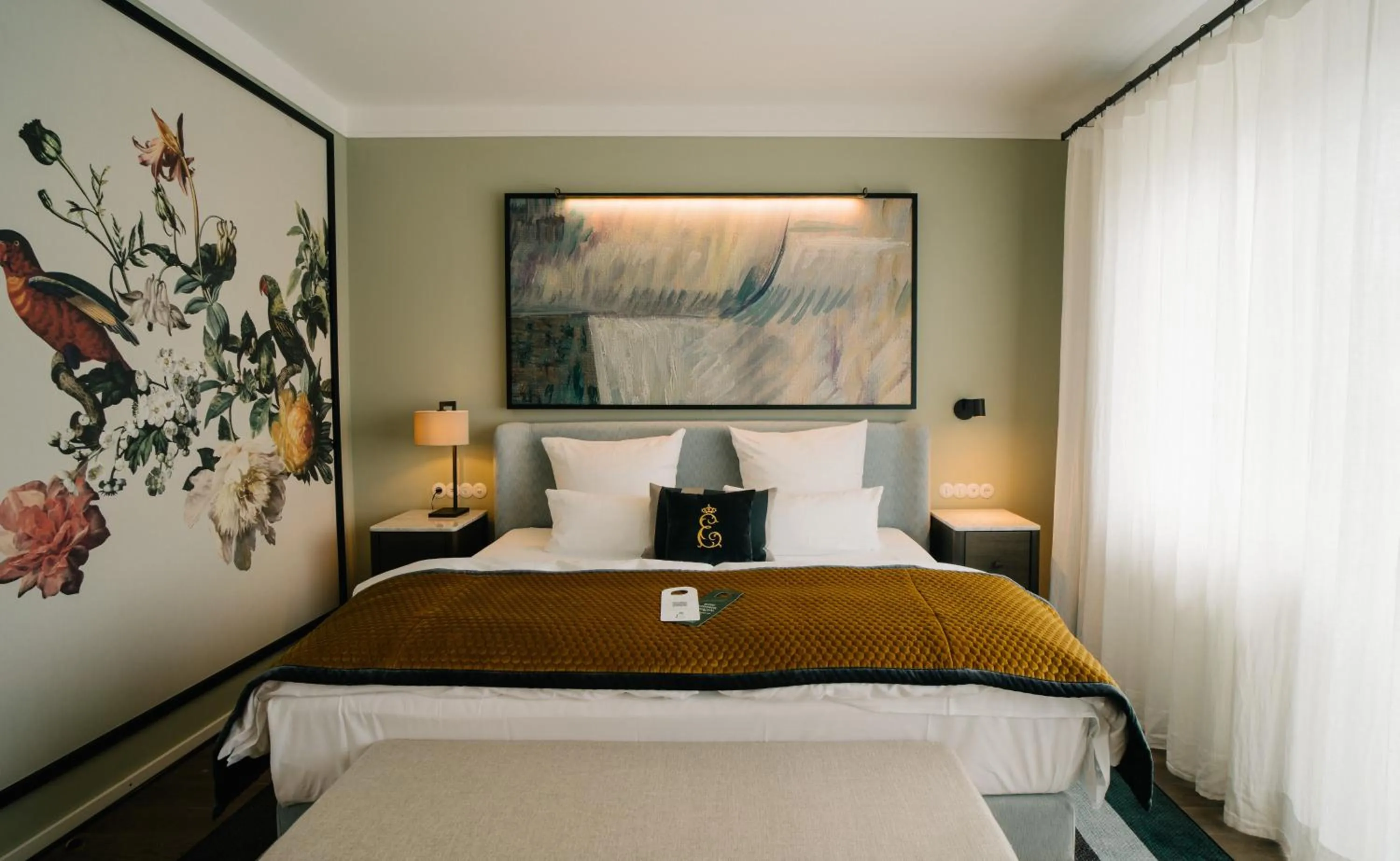 Photo of the whole room, Bed in Hotel Erbprinz - Gourmet & Spa