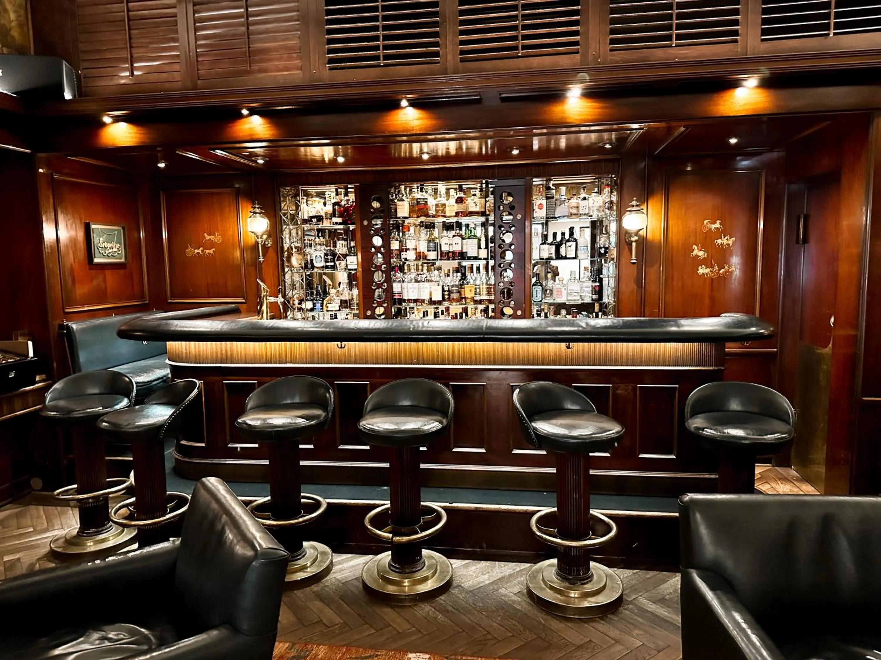 Lounge or bar in Hotel Erbprinz - Gourmet & Spa