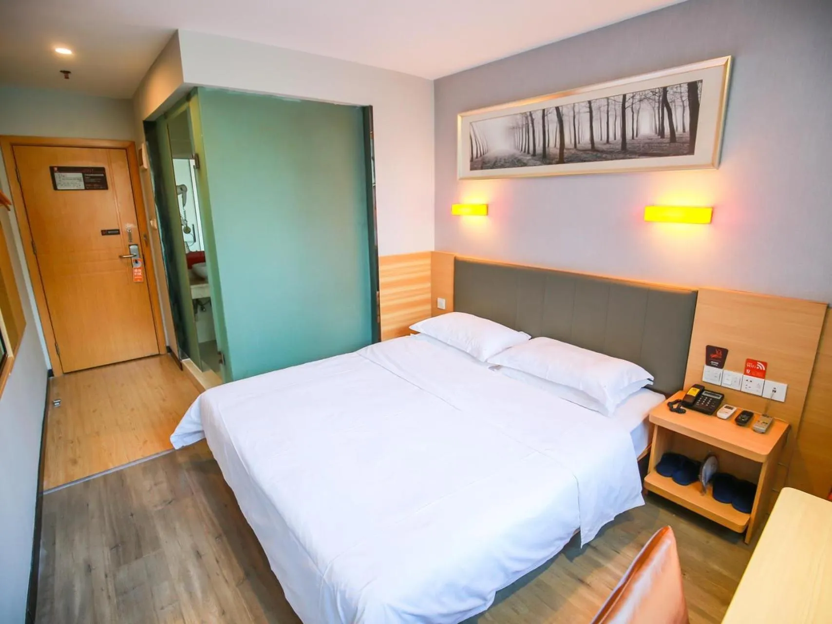 7Days Premium Zhangjiajie Railway Station Square