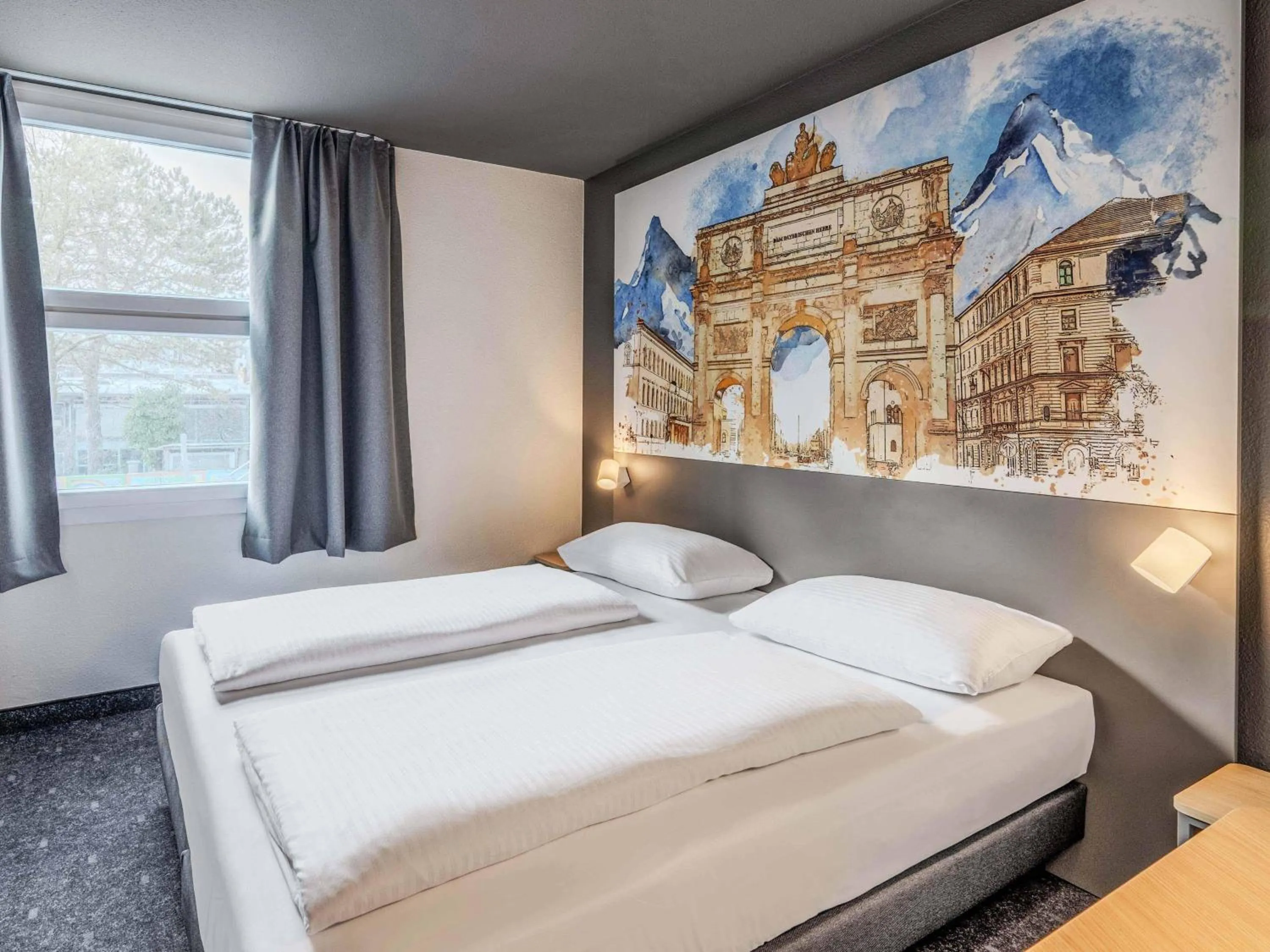 Photo of the whole room, Bed in B&B HOTEL München-Schwabing