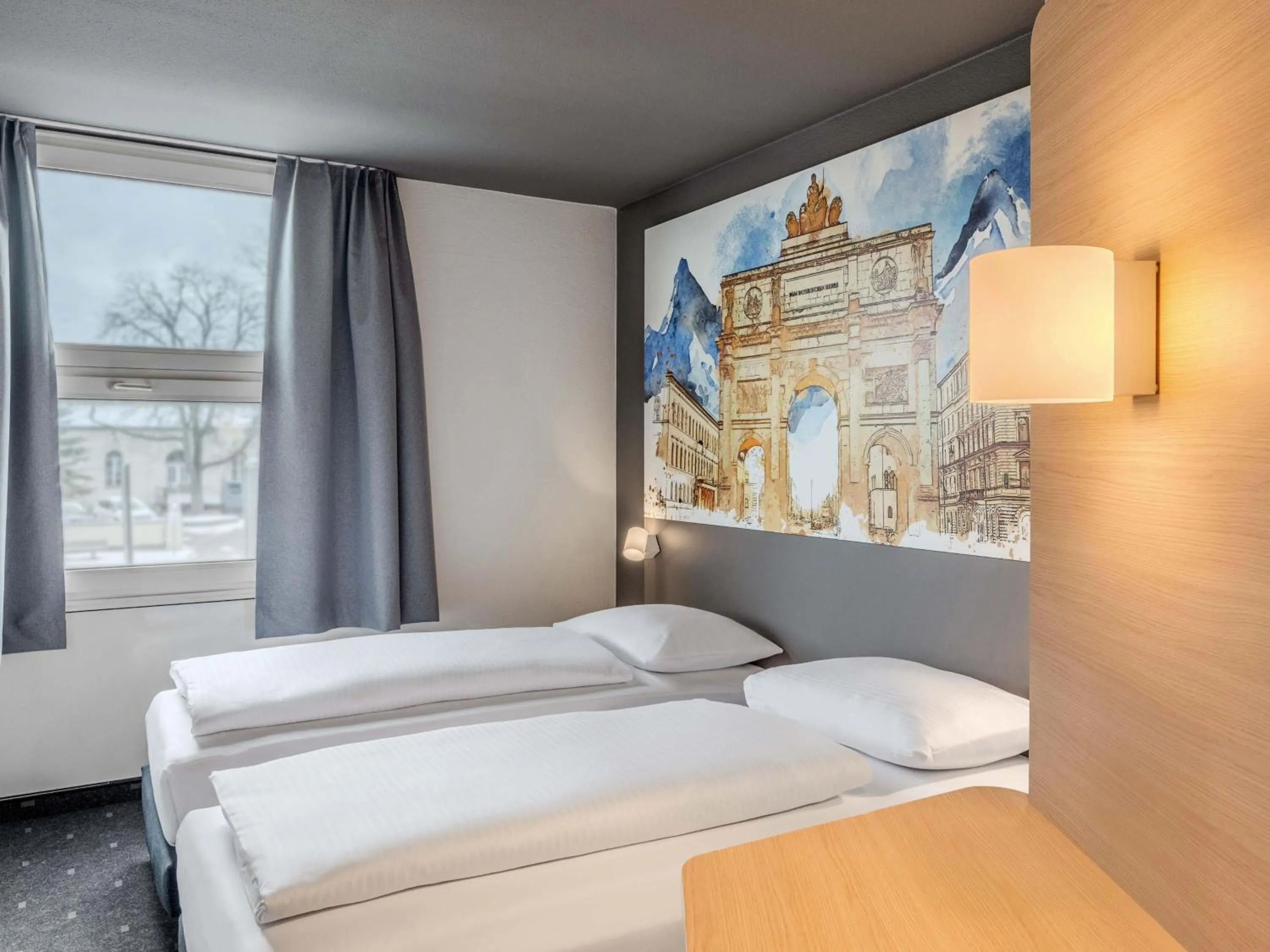 Photo of the whole room, Bed in B&B HOTEL München-Schwabing