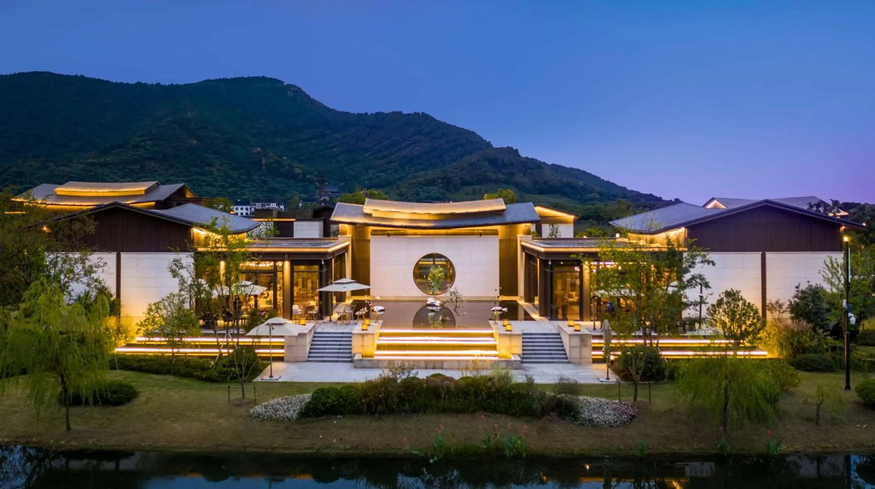 Property building in Hilton Suzhou New District Property building in Hilton Suzhou New District