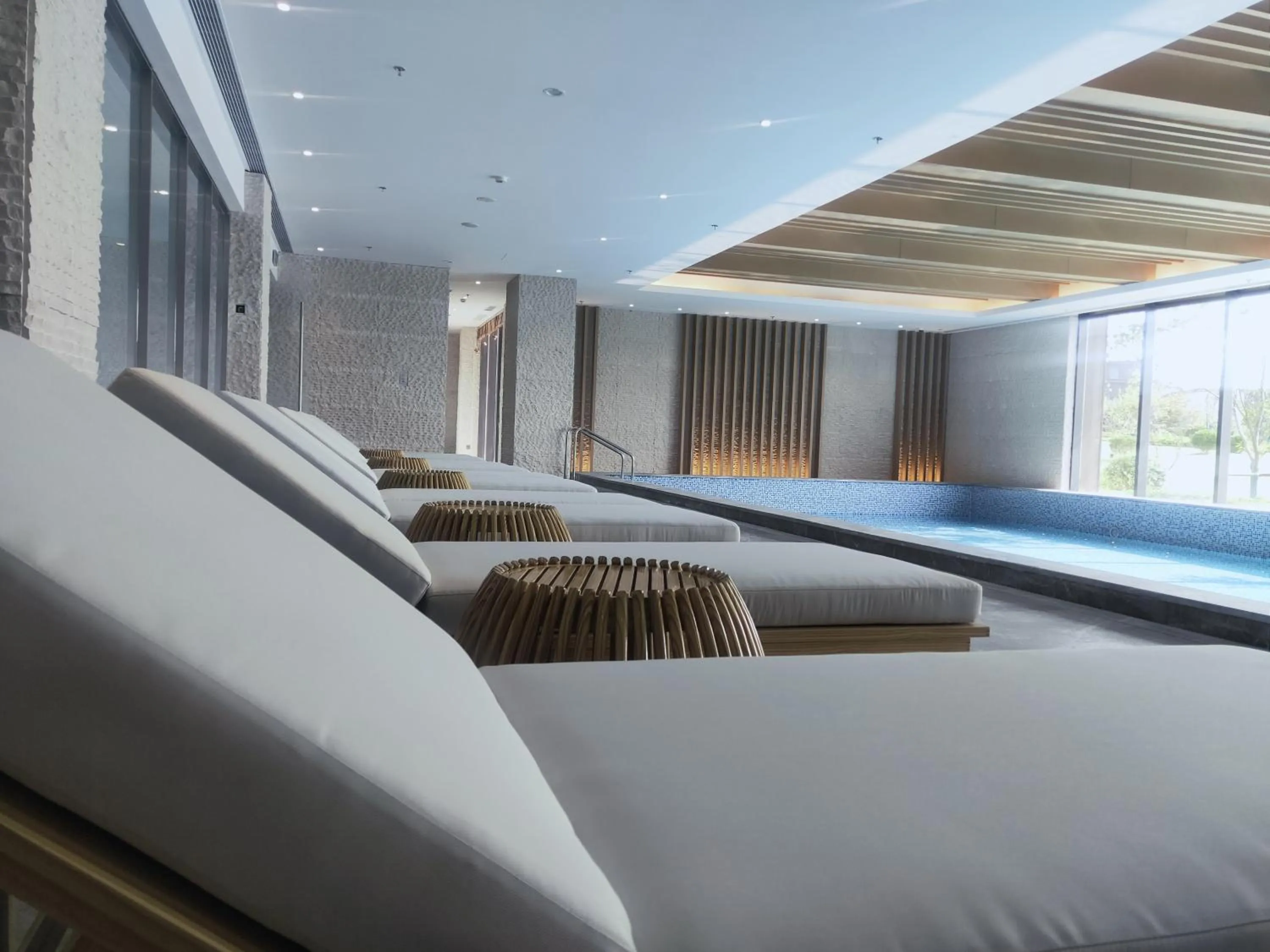 Swimming pool in Hilton Suzhou New District