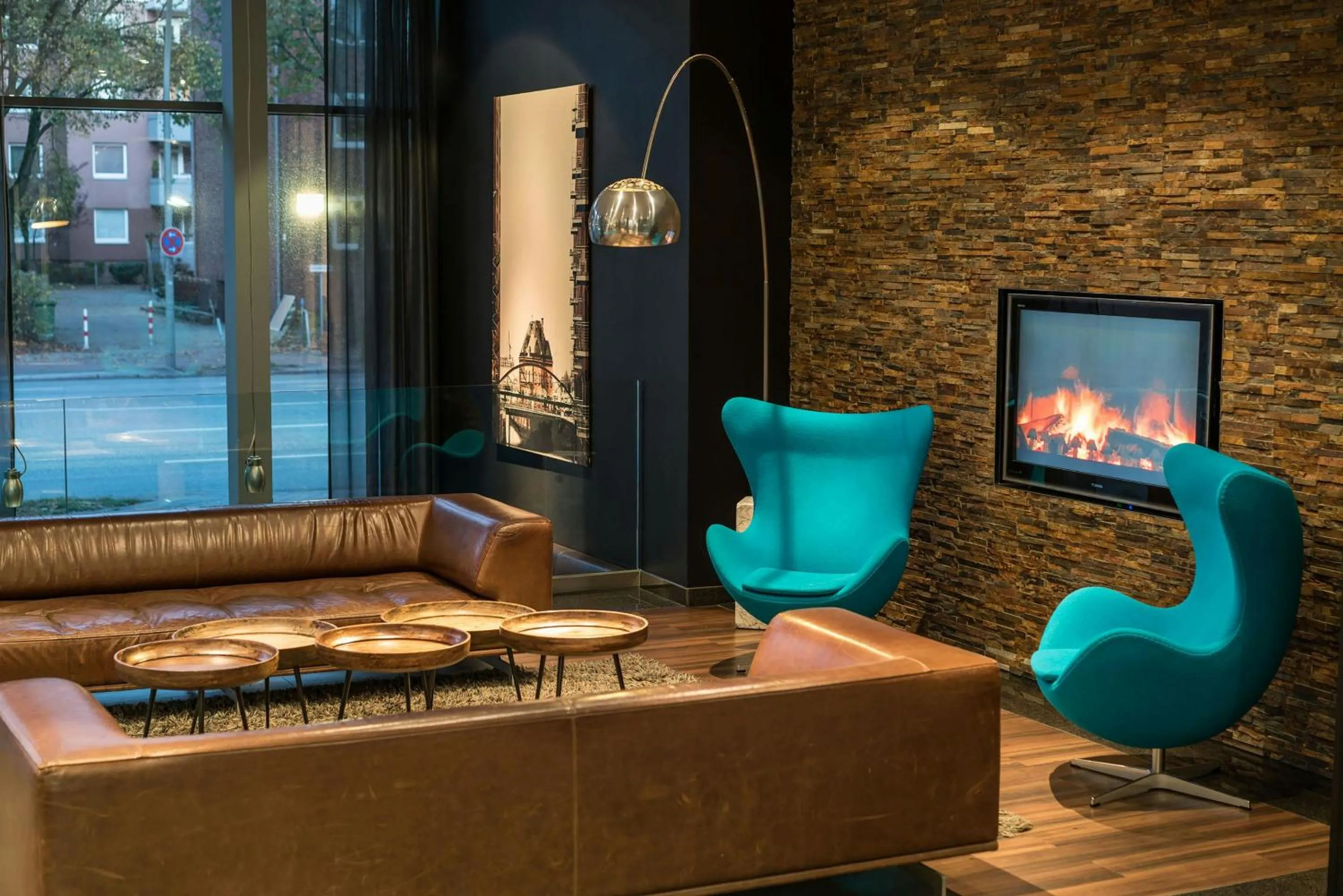 Lounge or bar in Motel One Hamburg-Altona