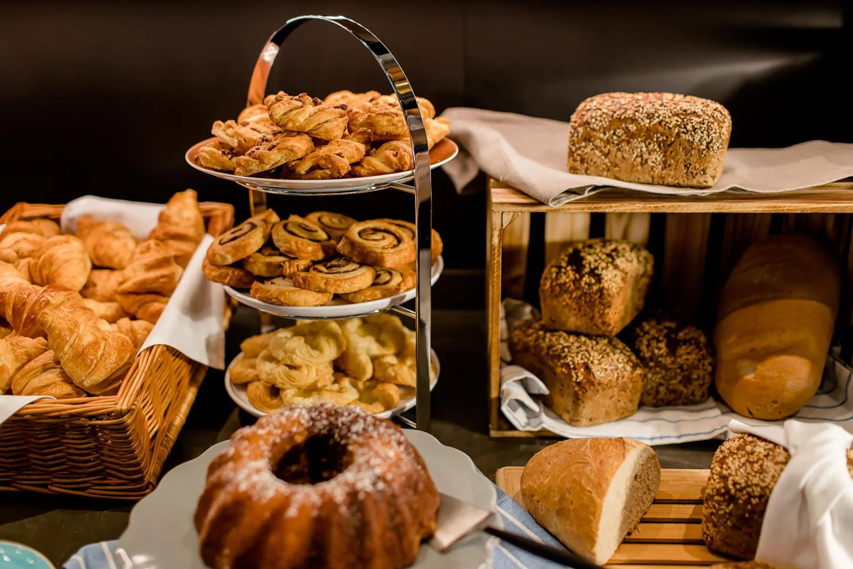 Buffet breakfast in Motel One Hamburg-Altona