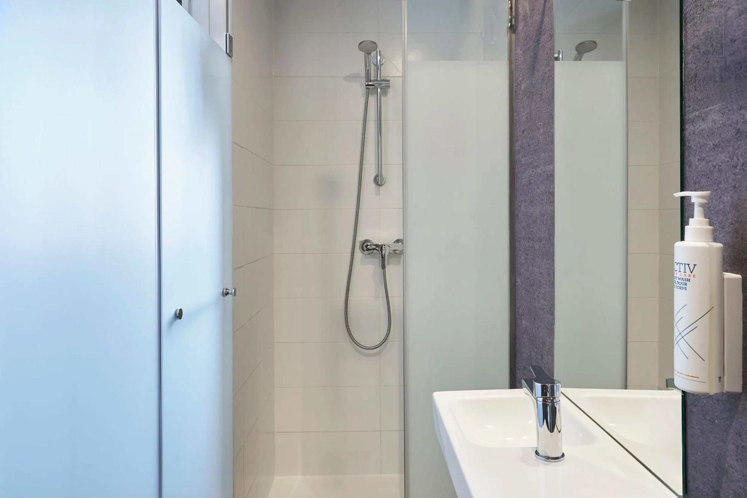 Shower in Four Points Flex by Sheraton Malaga Centre