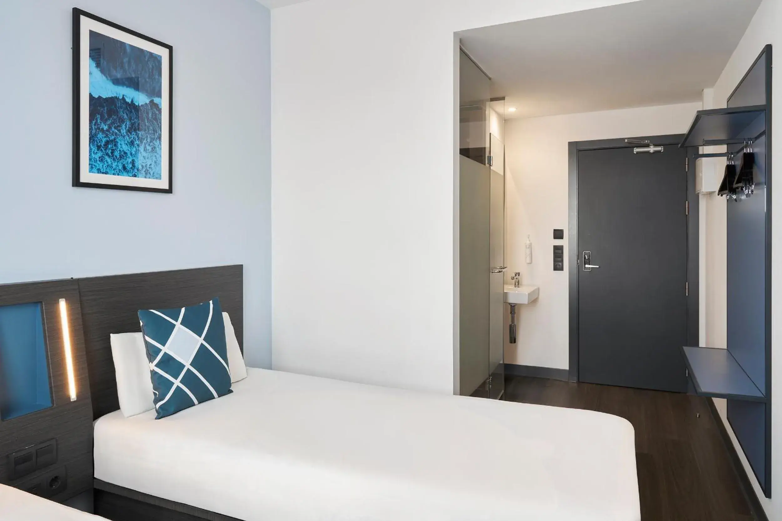 Bedroom, Bed in Four Points Flex by Sheraton Malaga Centre Bedroom, Bed in Four Points Flex by Sheraton Malaga Centre