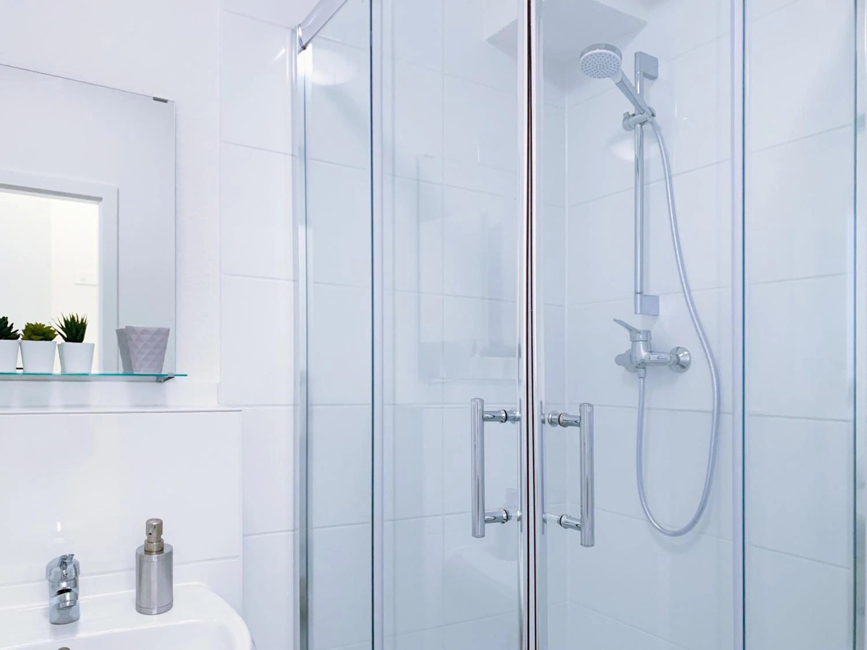 Shower in Relax Aachener Boardinghouse Appartements Premium 1