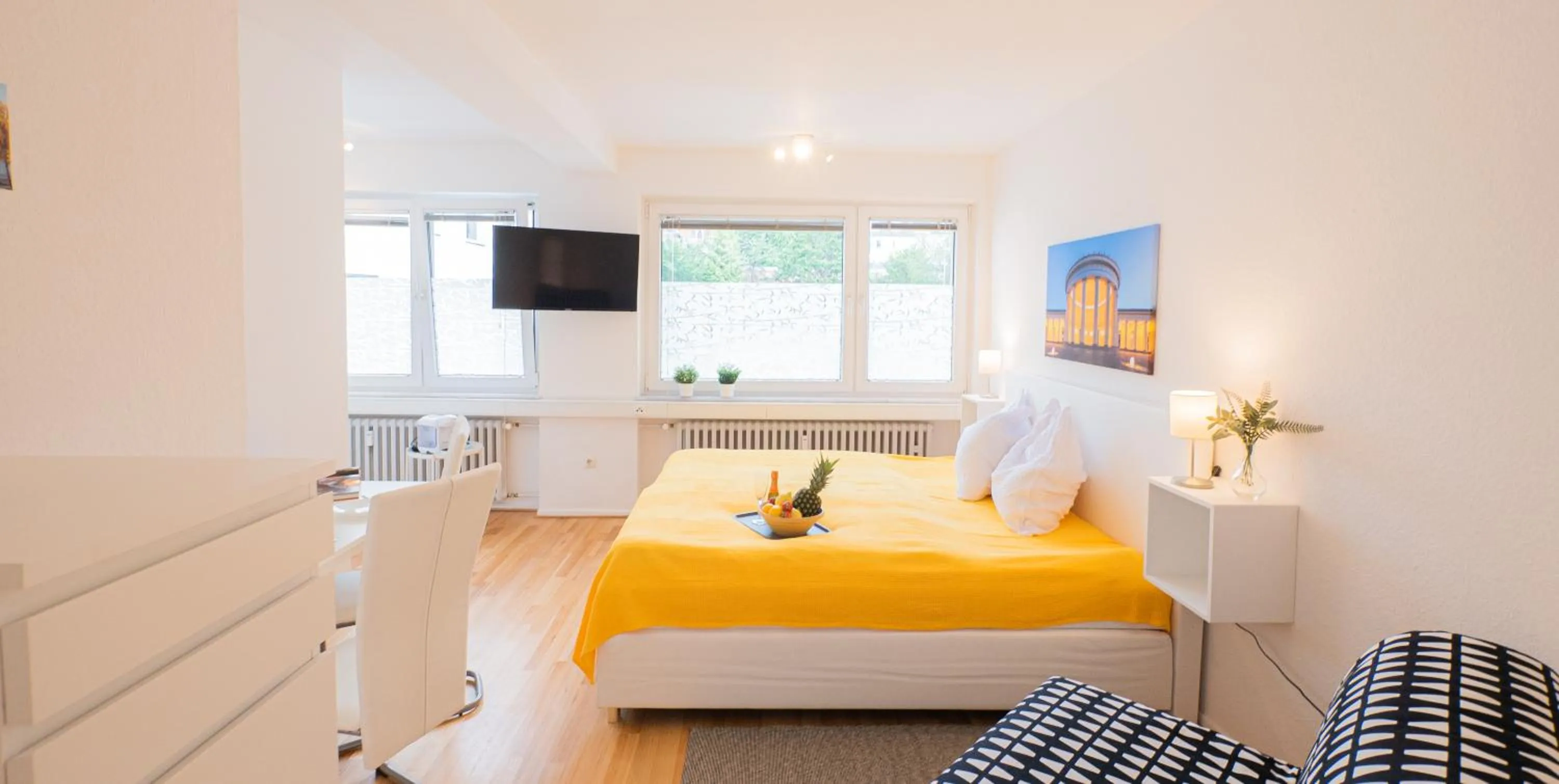 Photo of the whole room, Bed in Relax Aachener Boardinghouse Appartements Premium 1