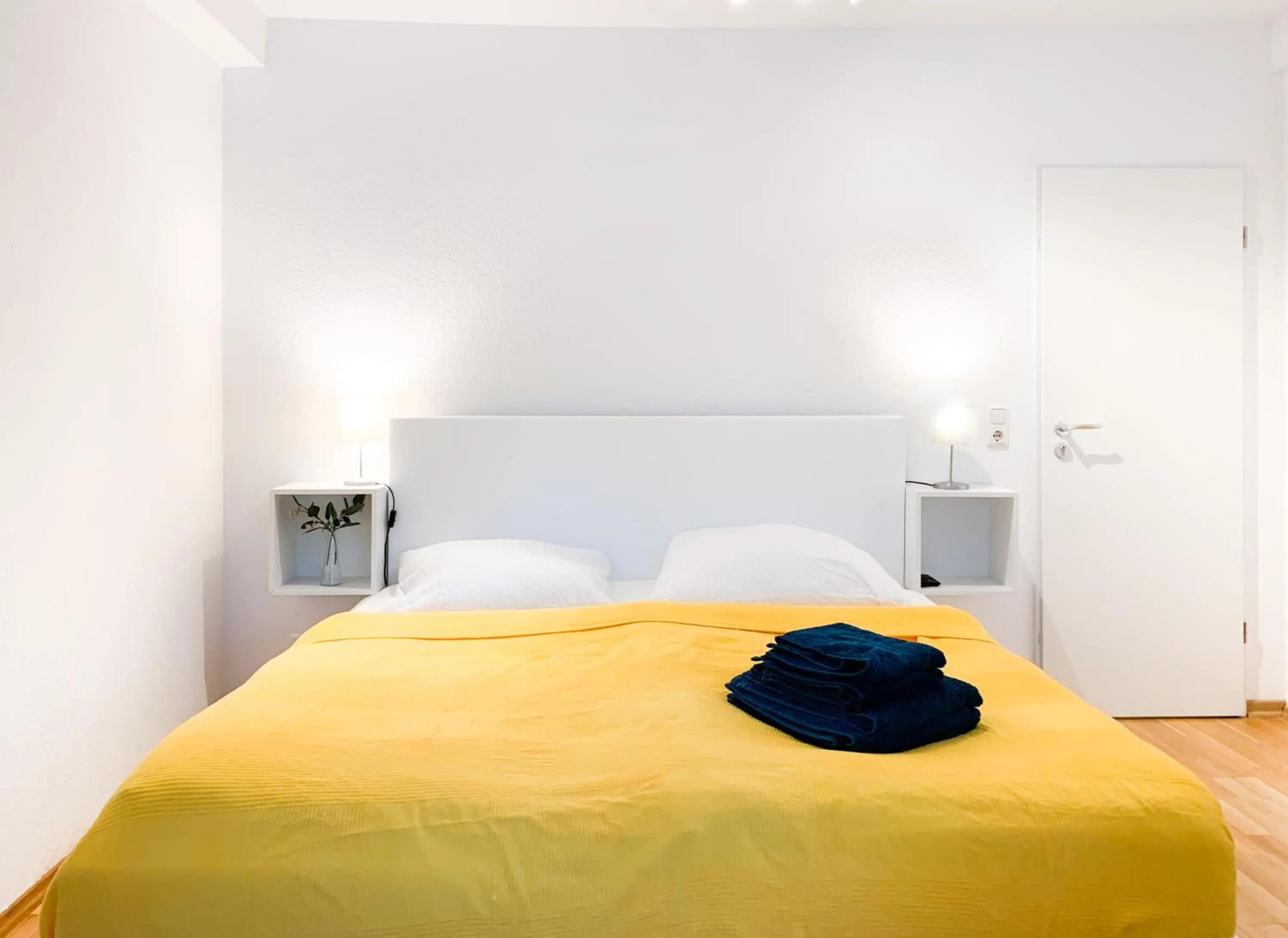 Photo of the whole room, Bed in Relax Aachener Boardinghouse Appartements Premium 1