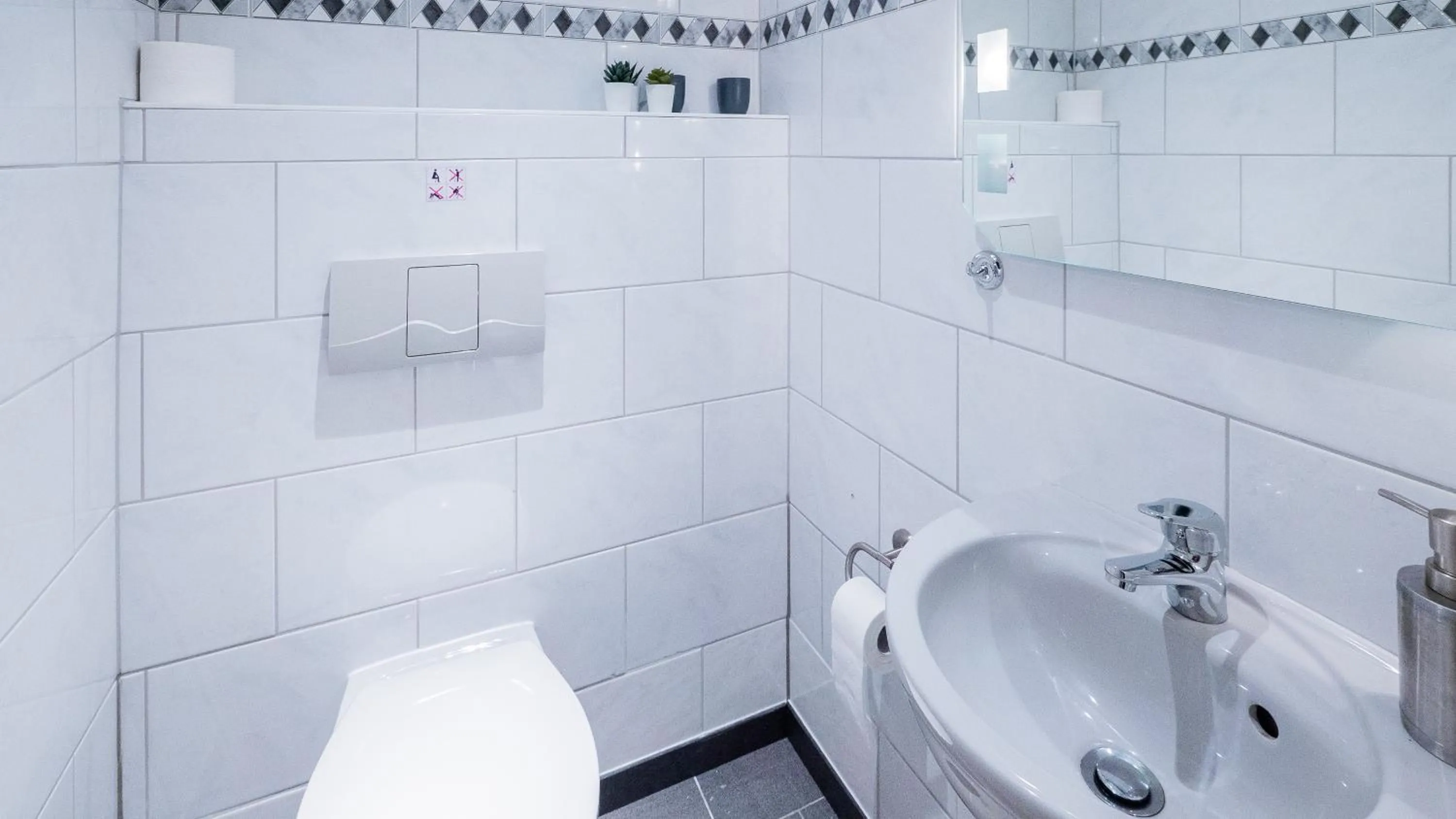 Bathroom in Relax Aachener Boardinghouse Appartements Premium 1