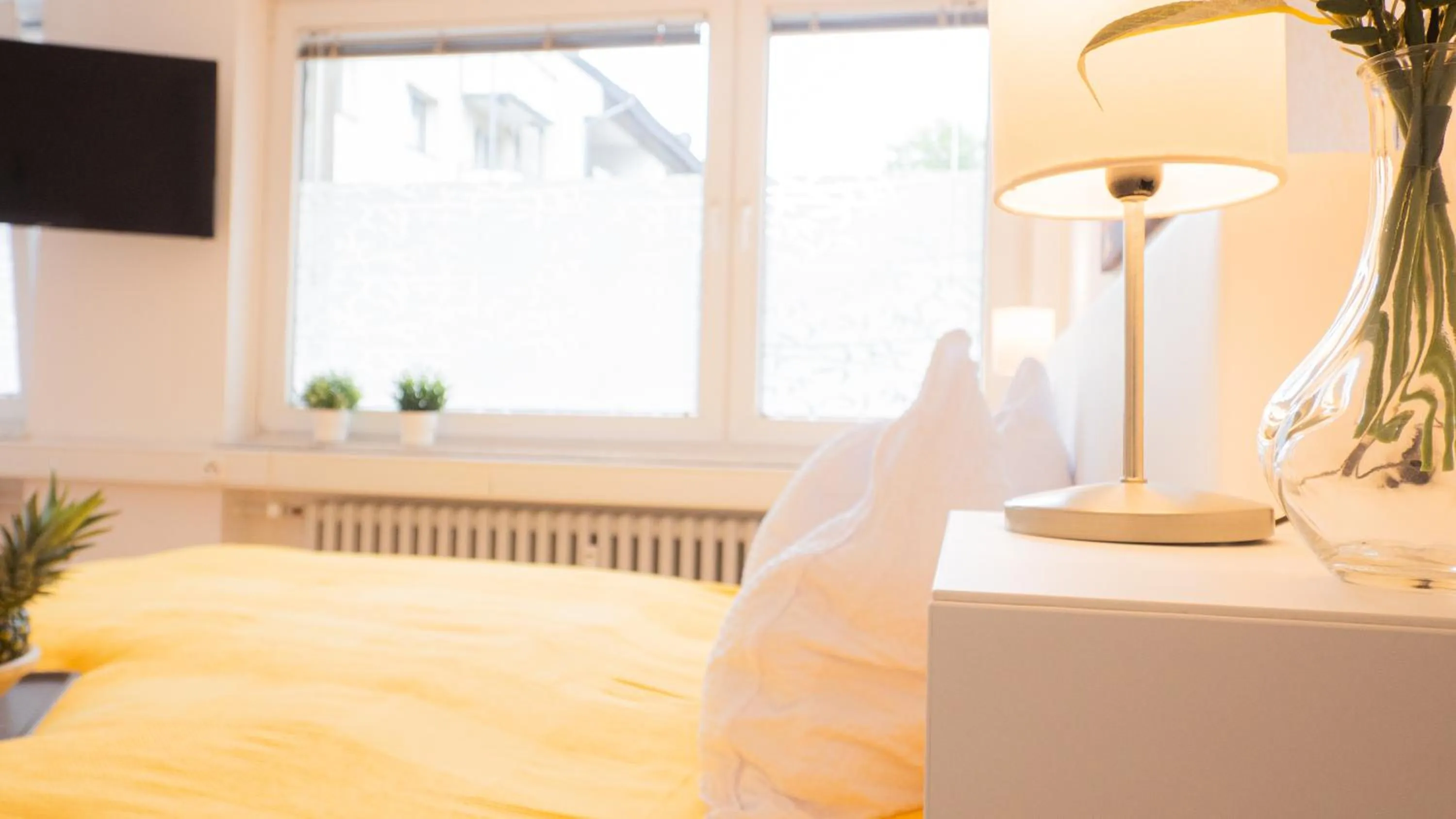 Photo of the whole room, Bed in Relax Aachener Boardinghouse Appartements Premium 1