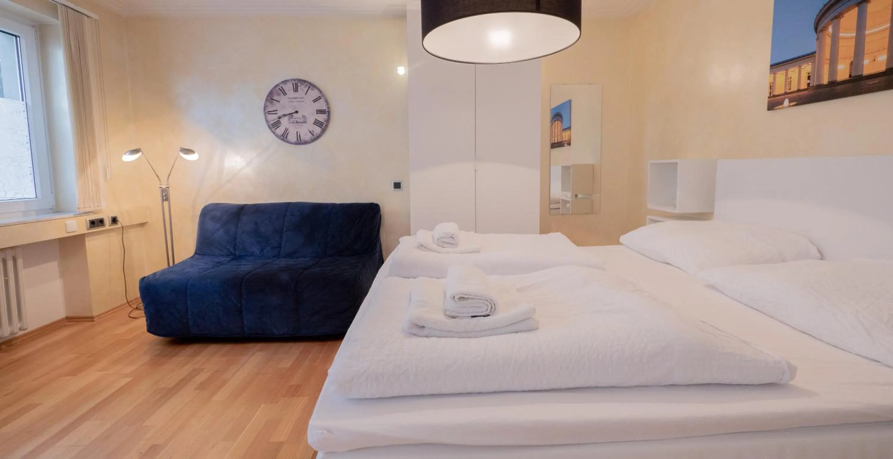 Bedroom, Bed in Relax Aachener Boardinghouse Appartements Premium 1