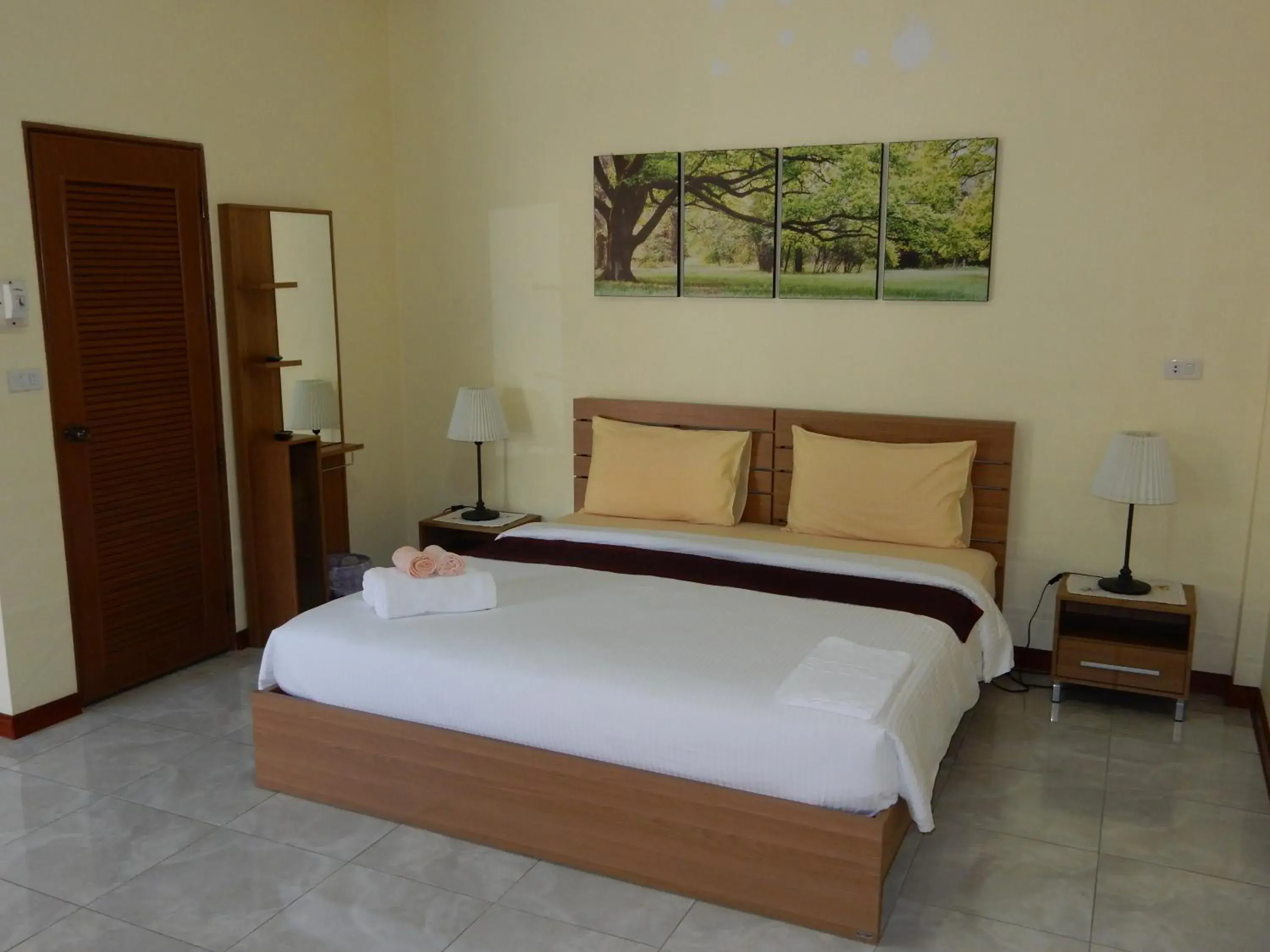 Superior Triple Room in Malee Resort Superior Triple Room in Malee Resort