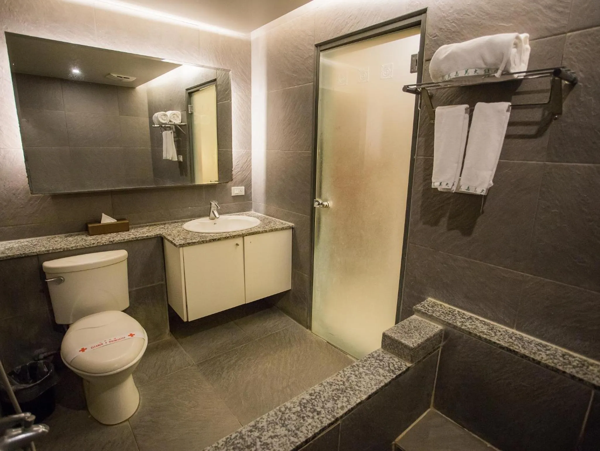 Bathroom in Mei Jia Mei Hotel