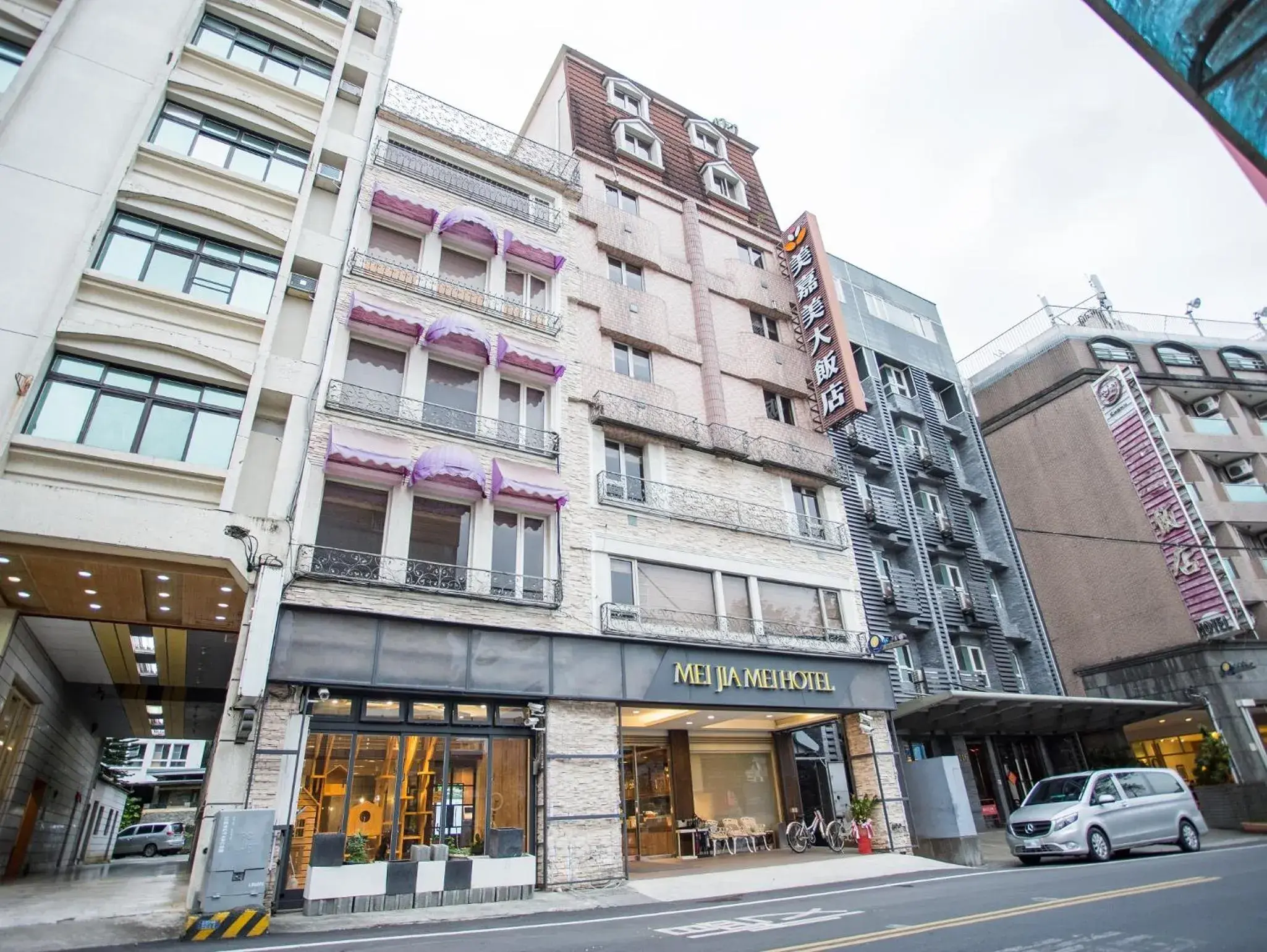 Property building in Mei Jia Mei Hotel Property building in Mei Jia Mei Hotel