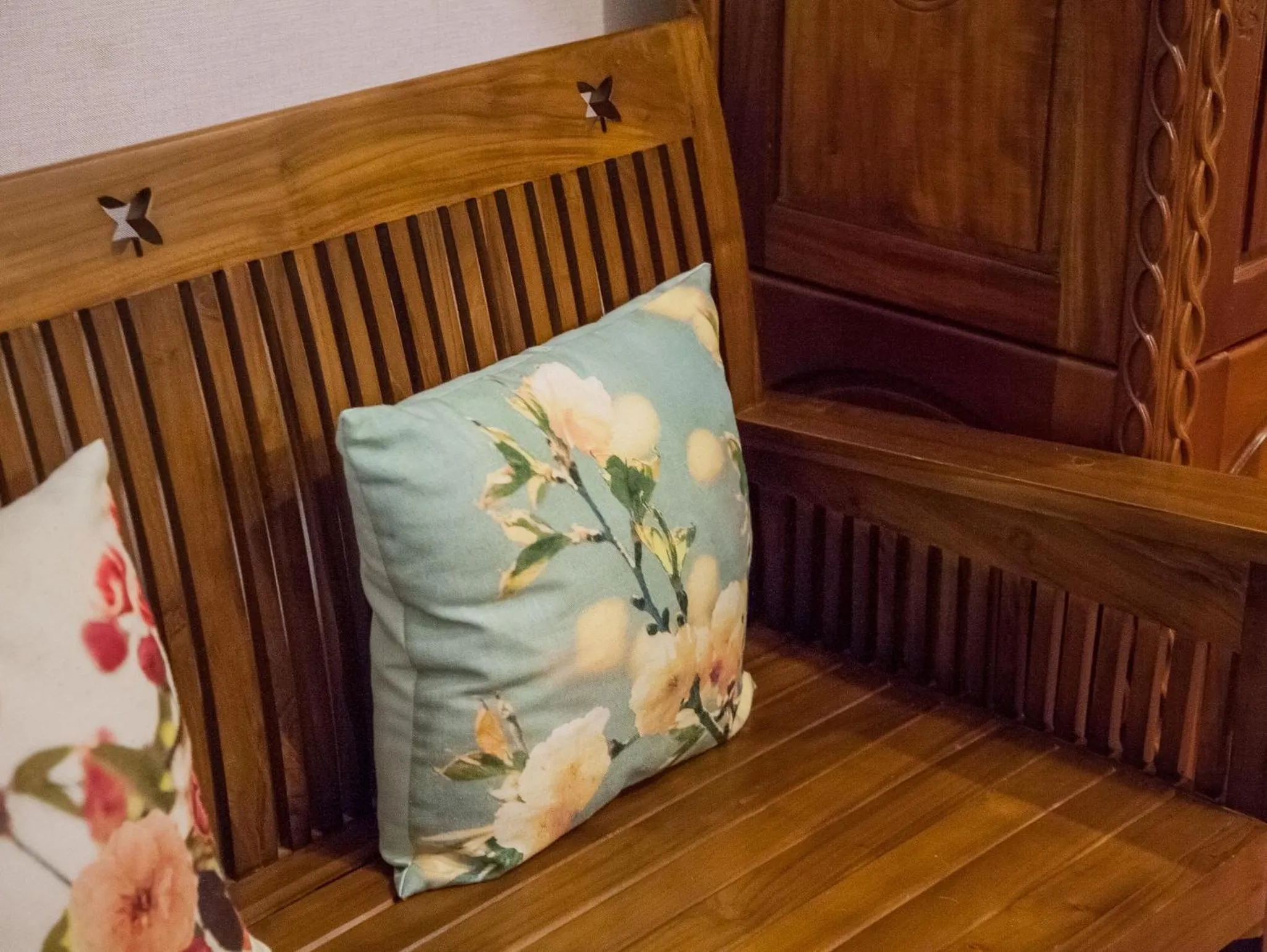 Decorative detail, Bed in Mei Jia Mei Hotel