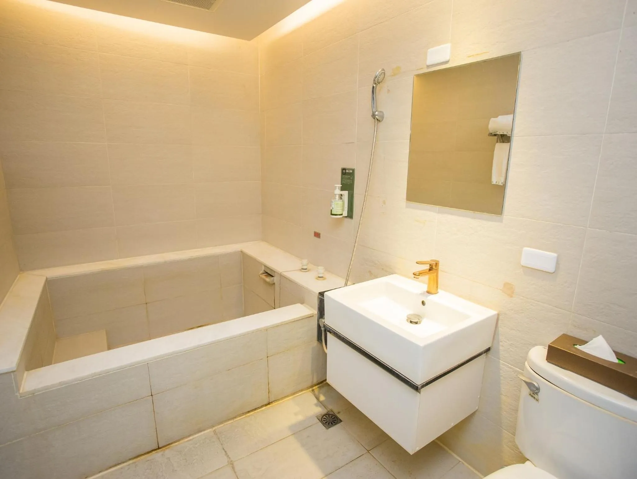 Bathroom in Mei Jia Mei Hotel