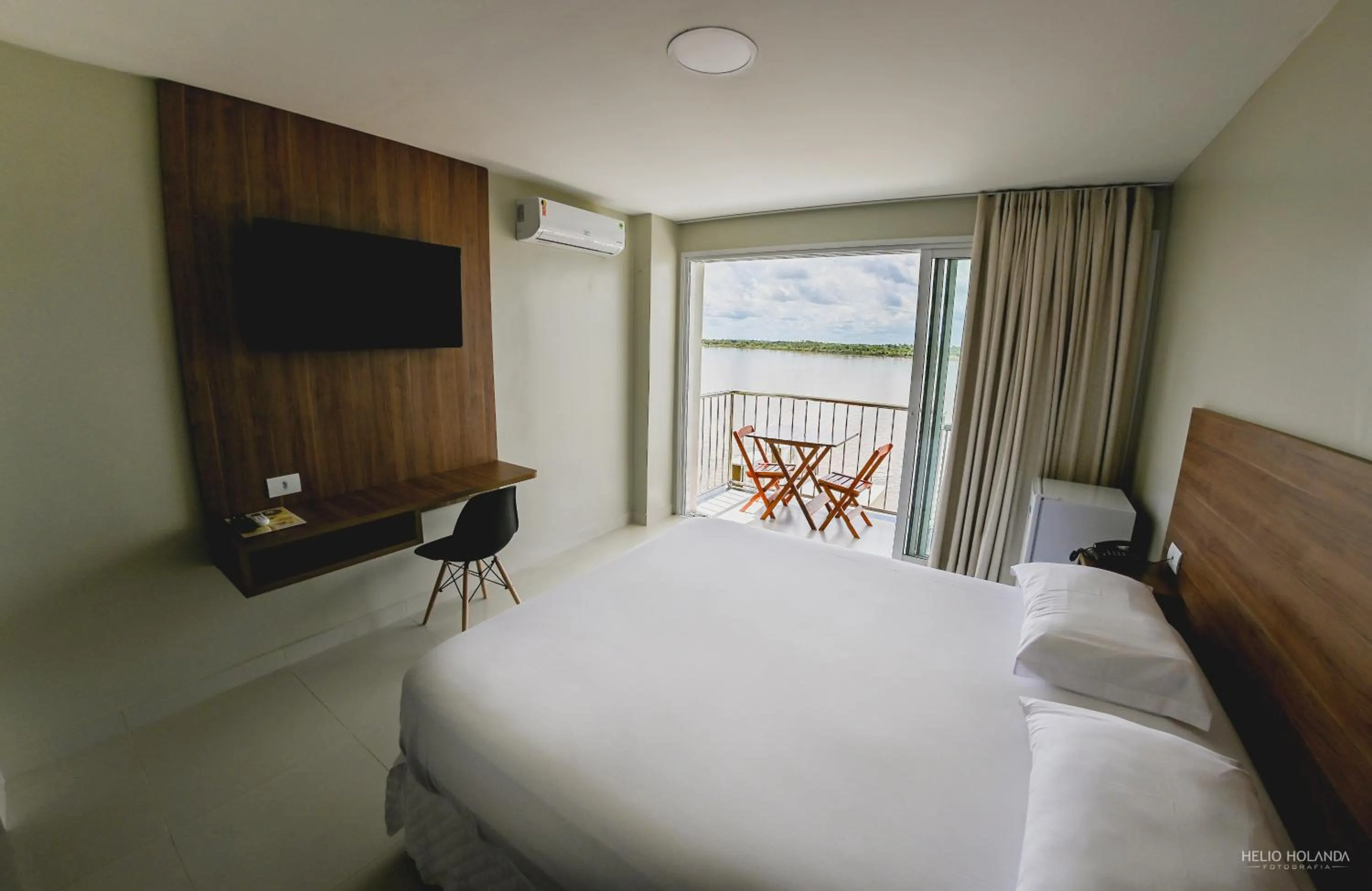 Bed in Hotel Orla do Rio Branco