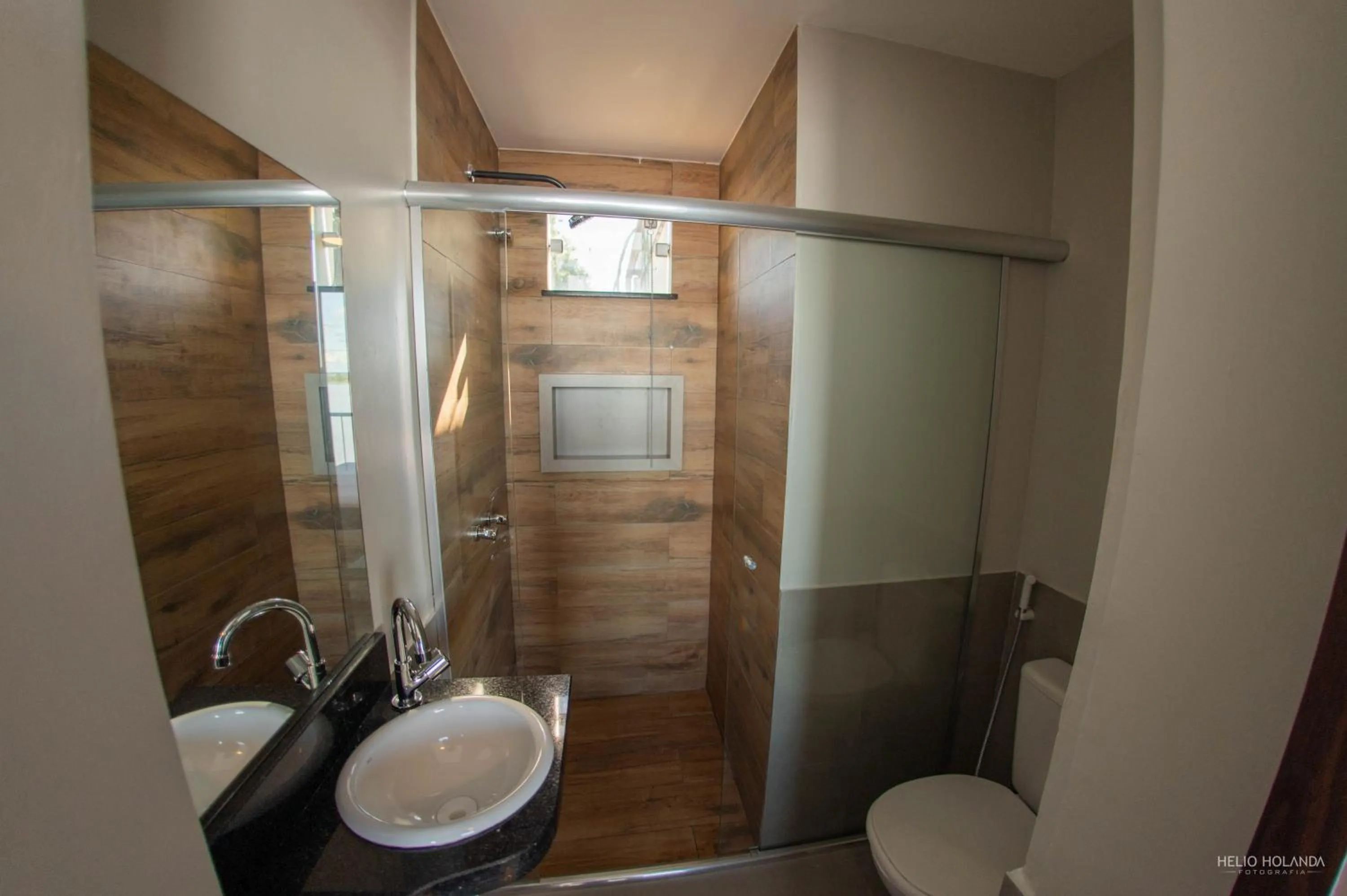 Toilet in Hotel Orla do Rio Branco