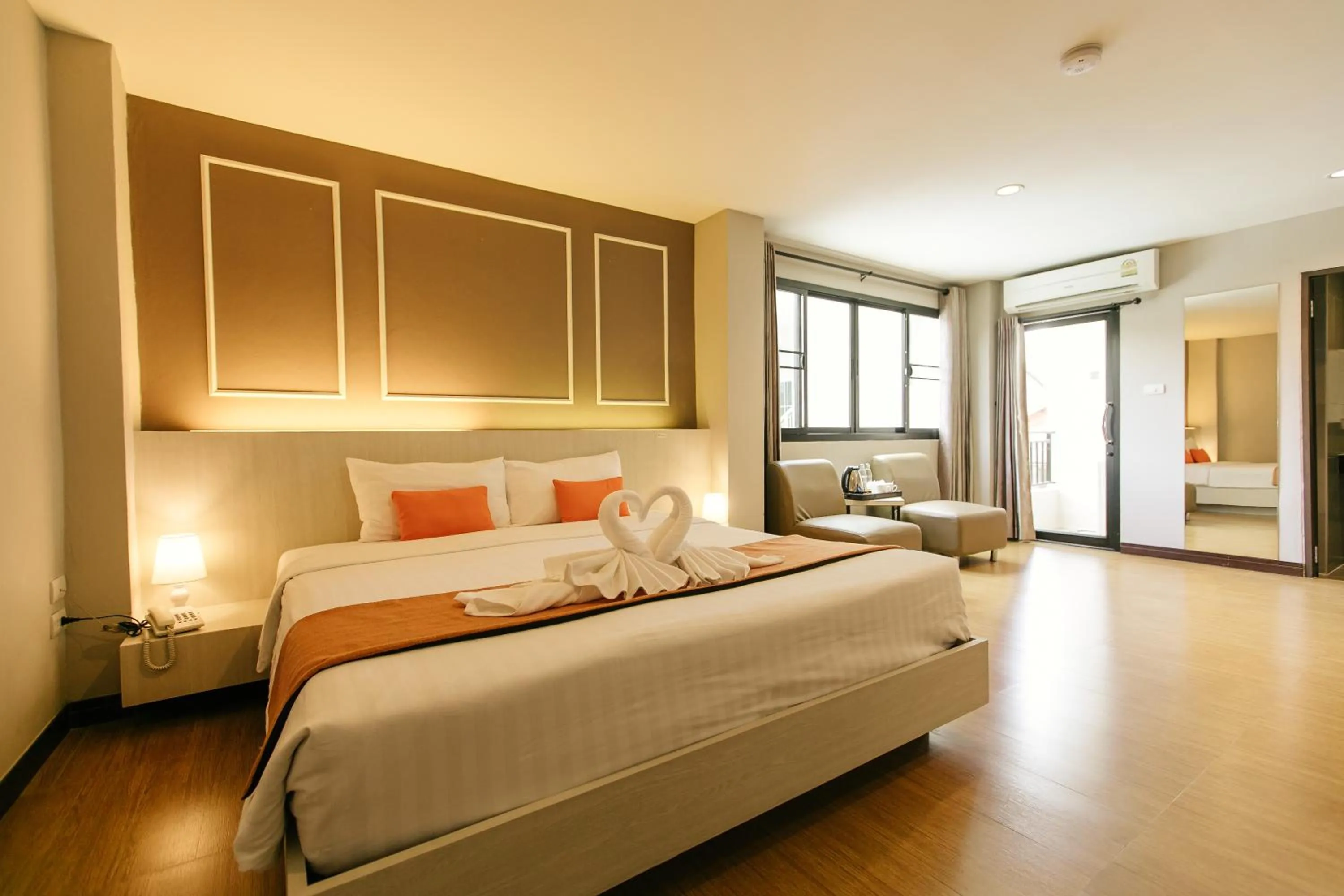 Bedroom, Bed in De Hug Hotel & Residence