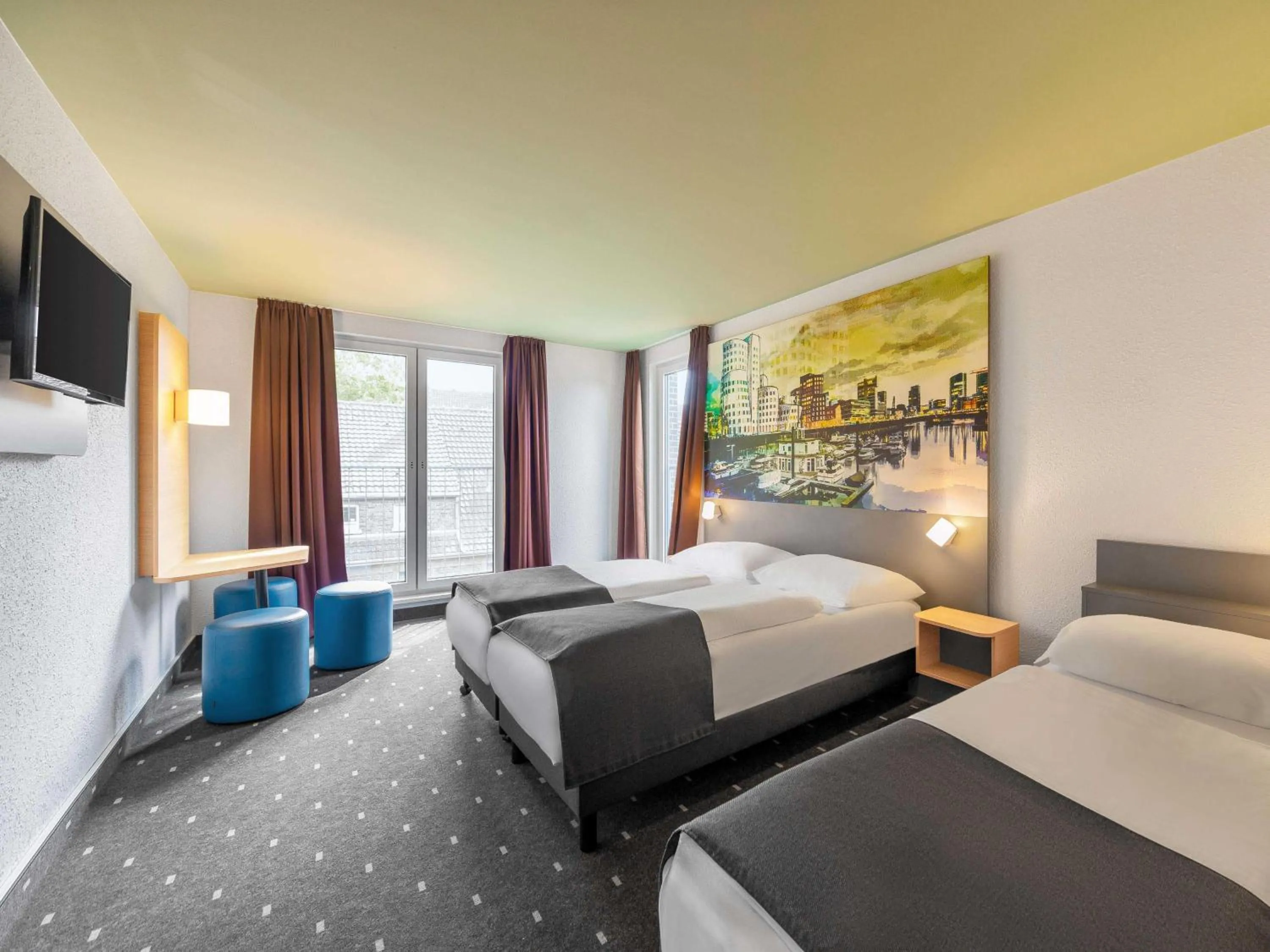 Photo of the whole room, Bed in B&B Hotel Düsseldorf City-Süd