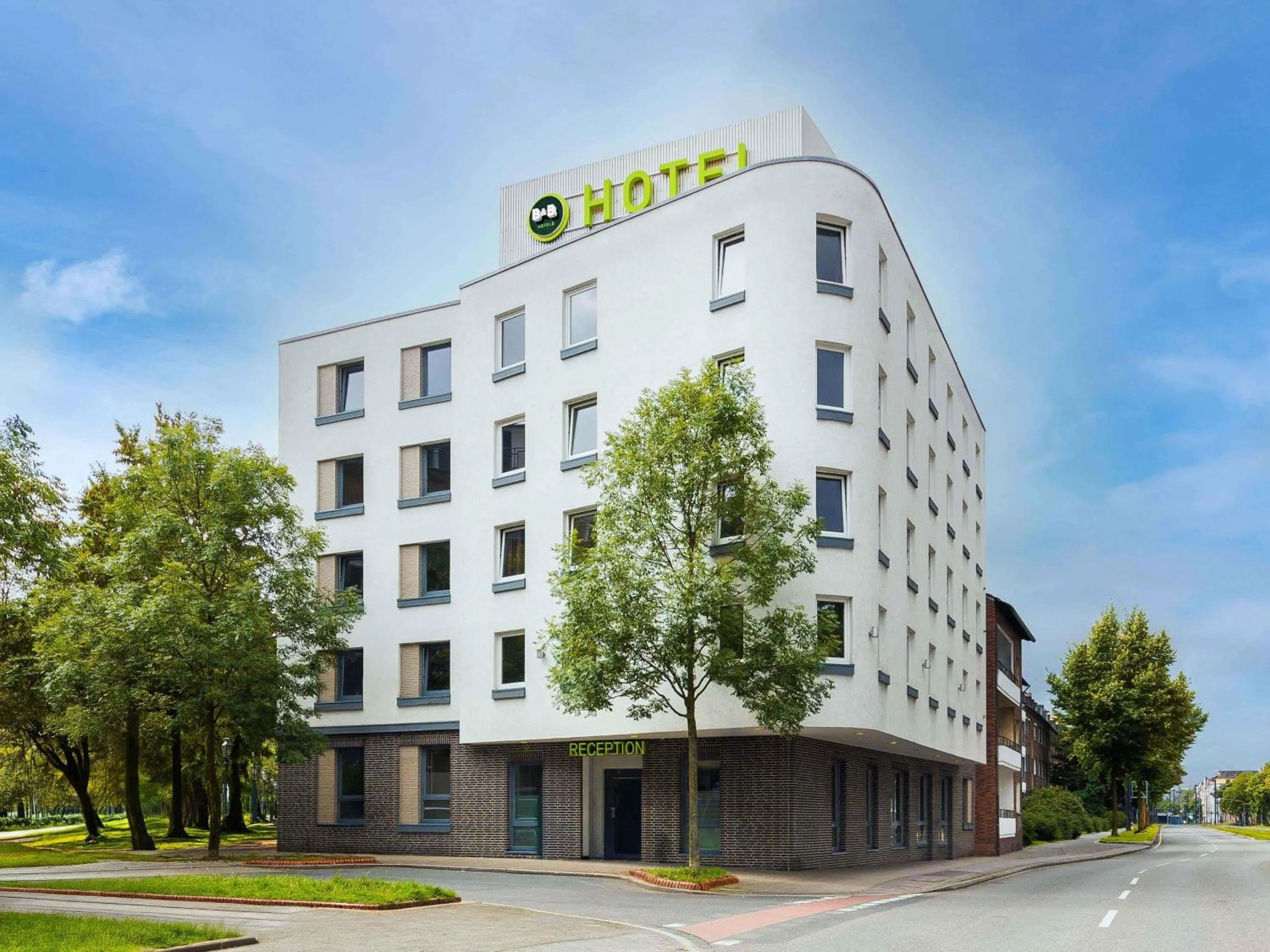 Property building in B&B Hotel Düsseldorf City-Süd
