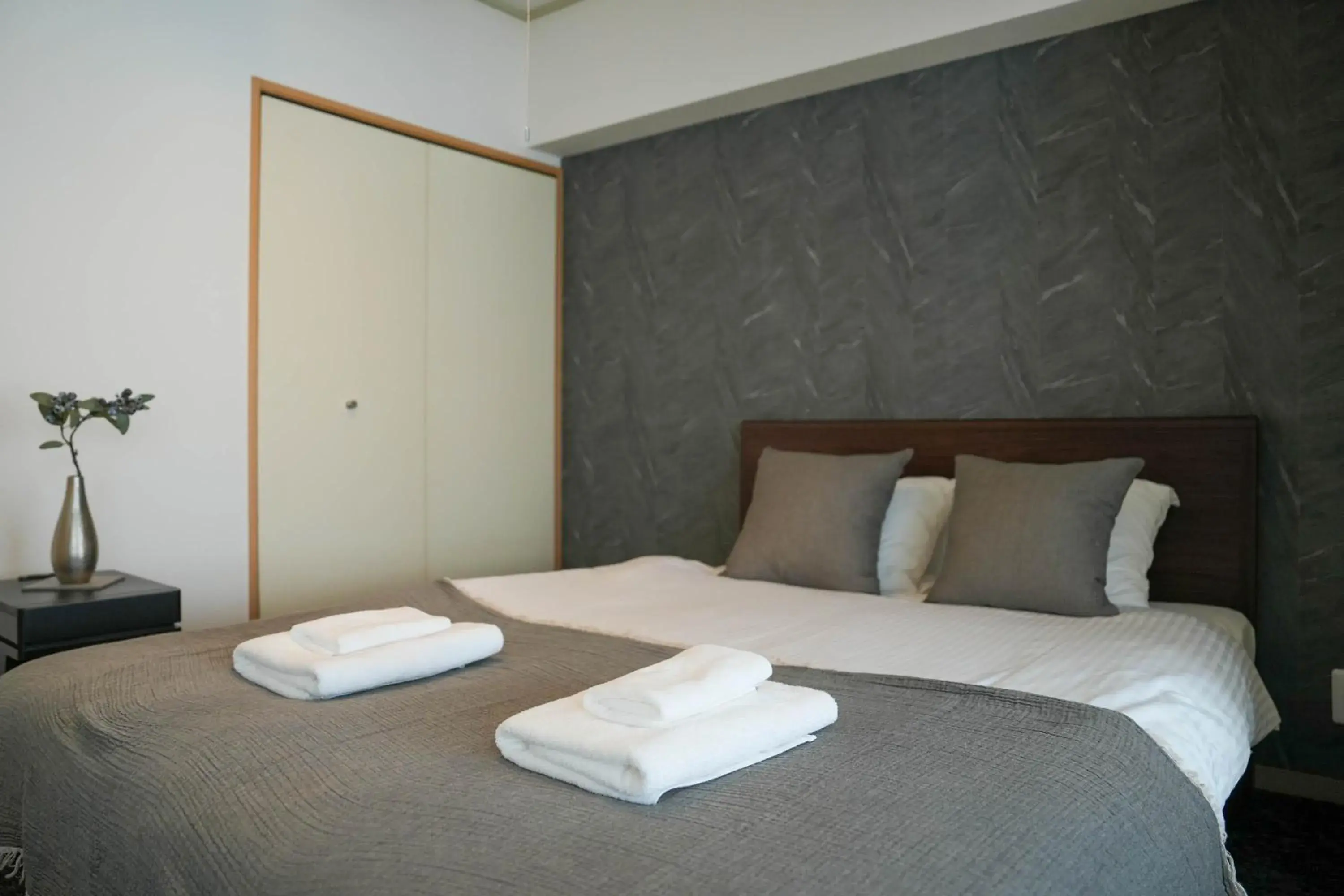 Bed in 88 Matsui Building Sapporo Bed in 88 Matsui Building Sapporo